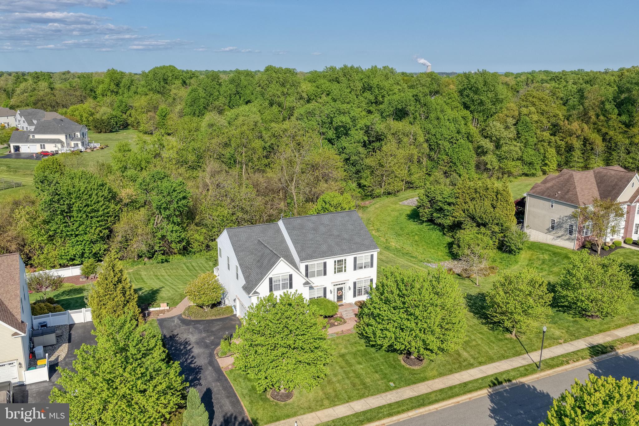 SHANNON COVE - Residential