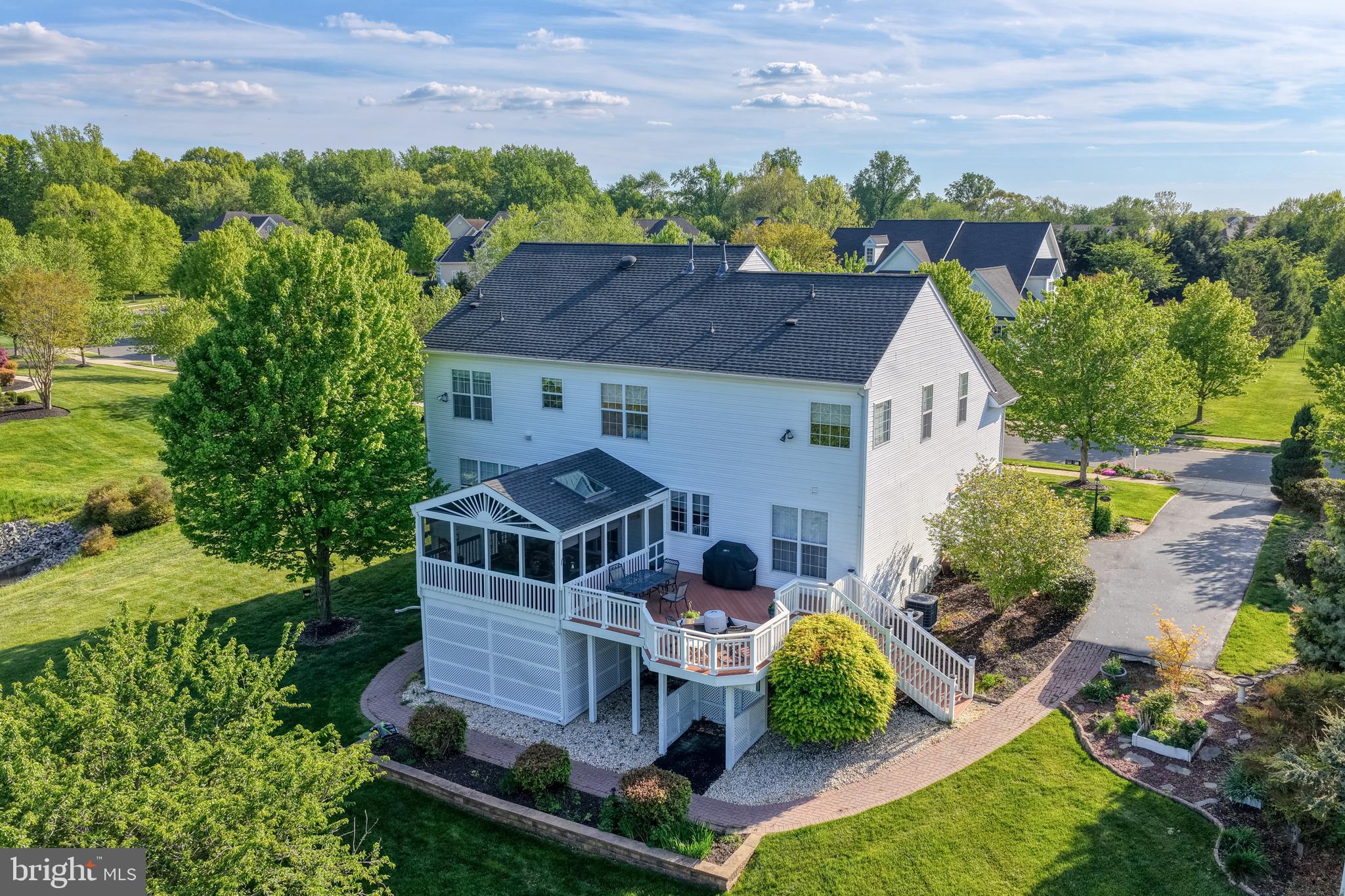 SHANNON COVE - Residential