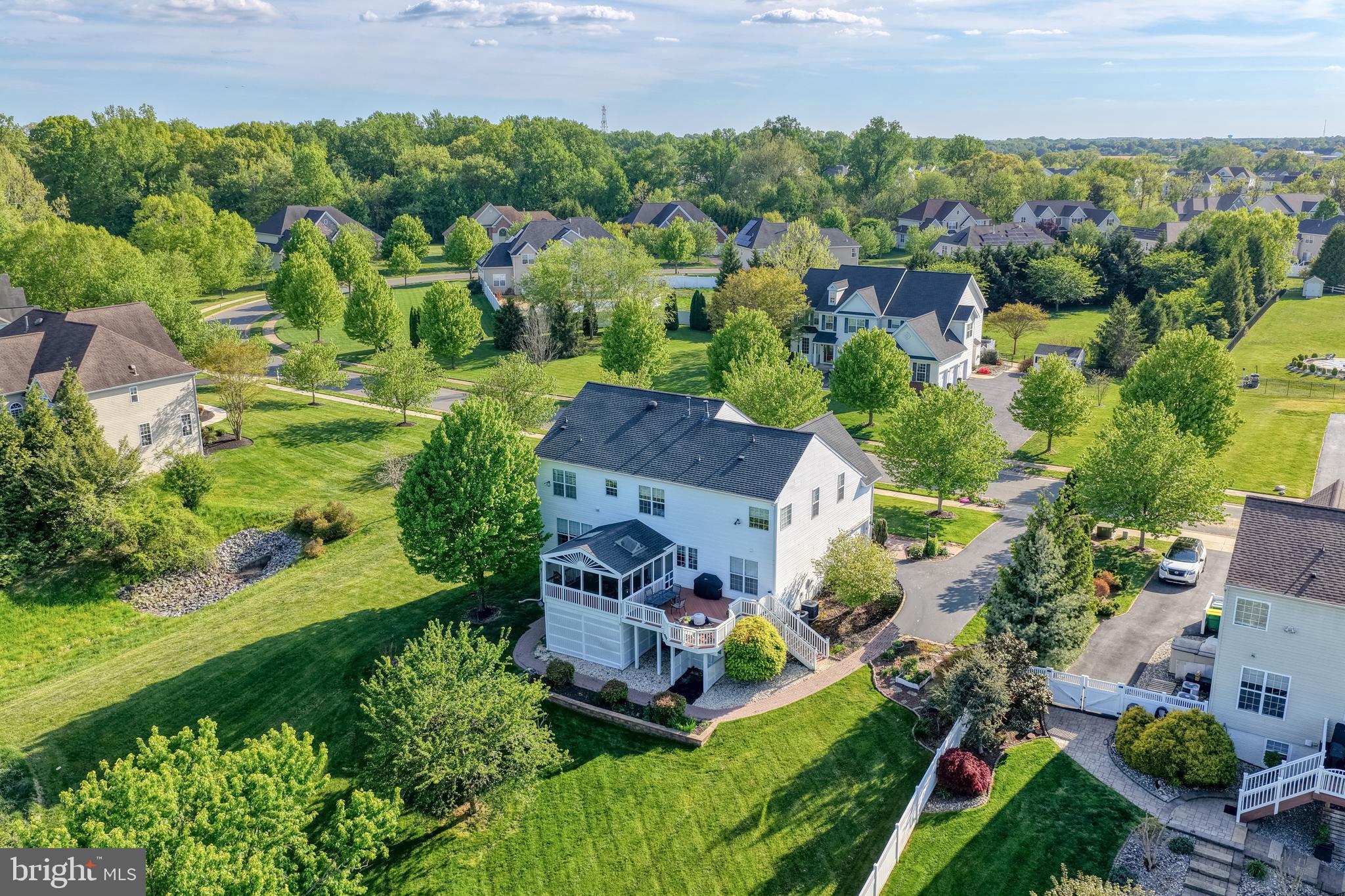 SHANNON COVE - Residential