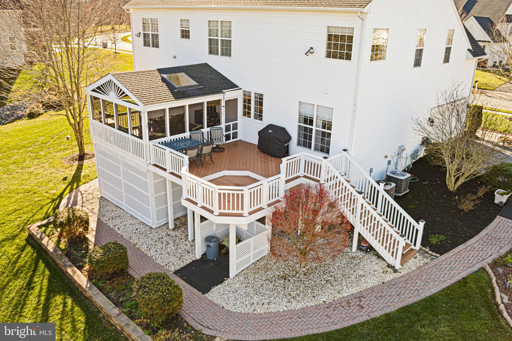 SHANNON COVE - Residential