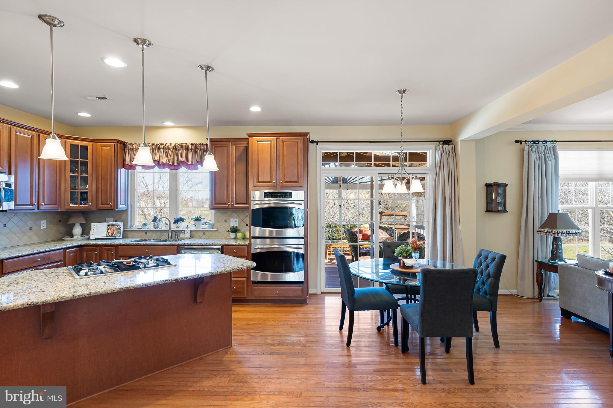 SHANNON COVE - Residential