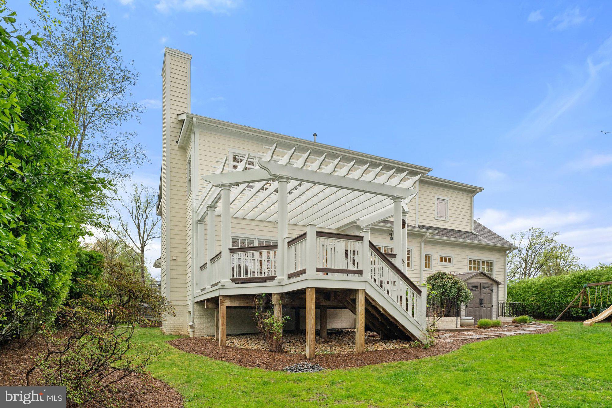 VIENNA WOODS - Residential