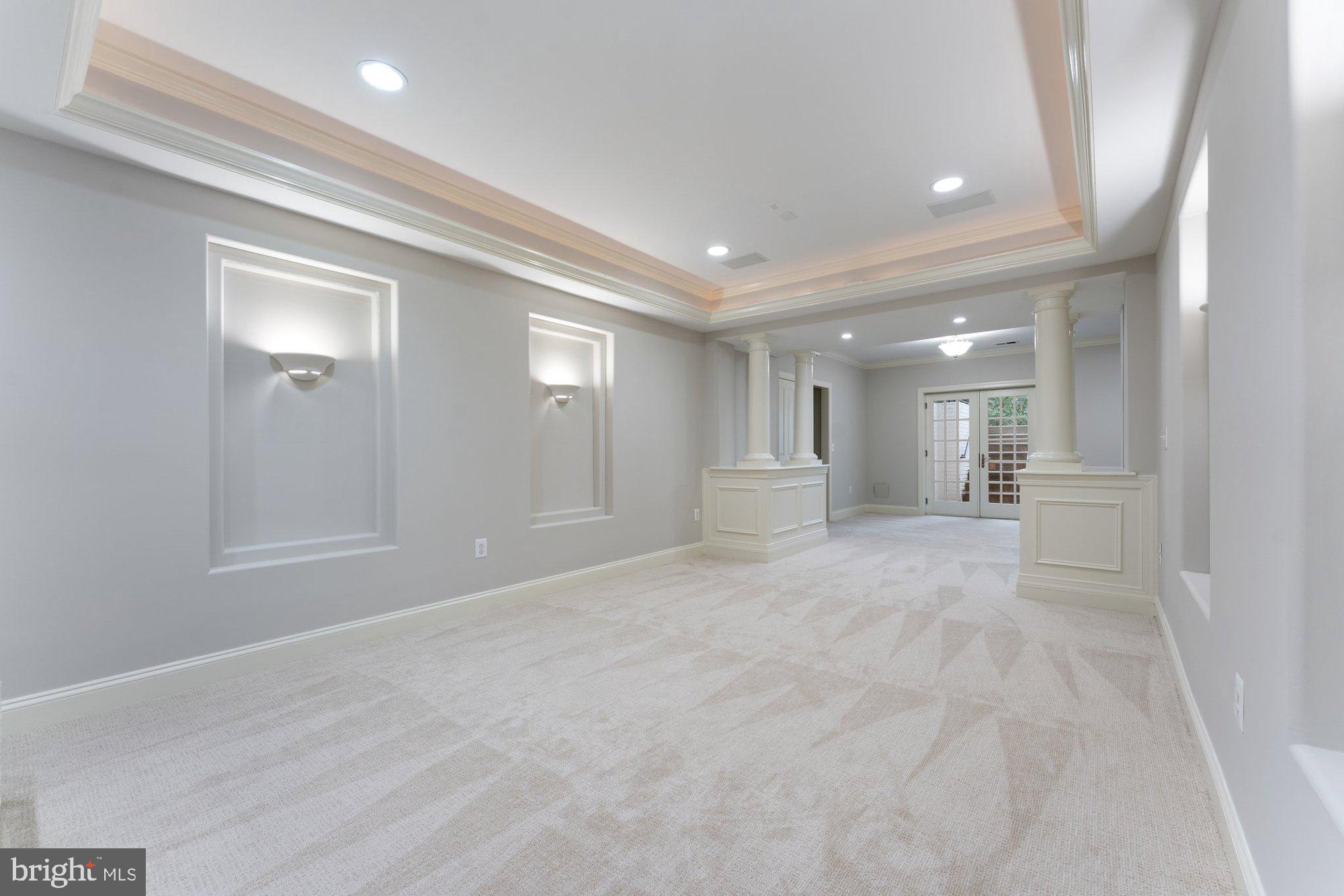 VIENNA WOODS - Residential