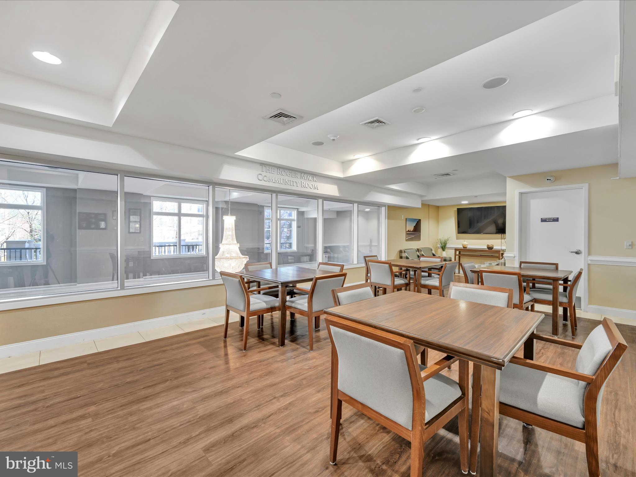 HUNTINGDON PLACE - Residential