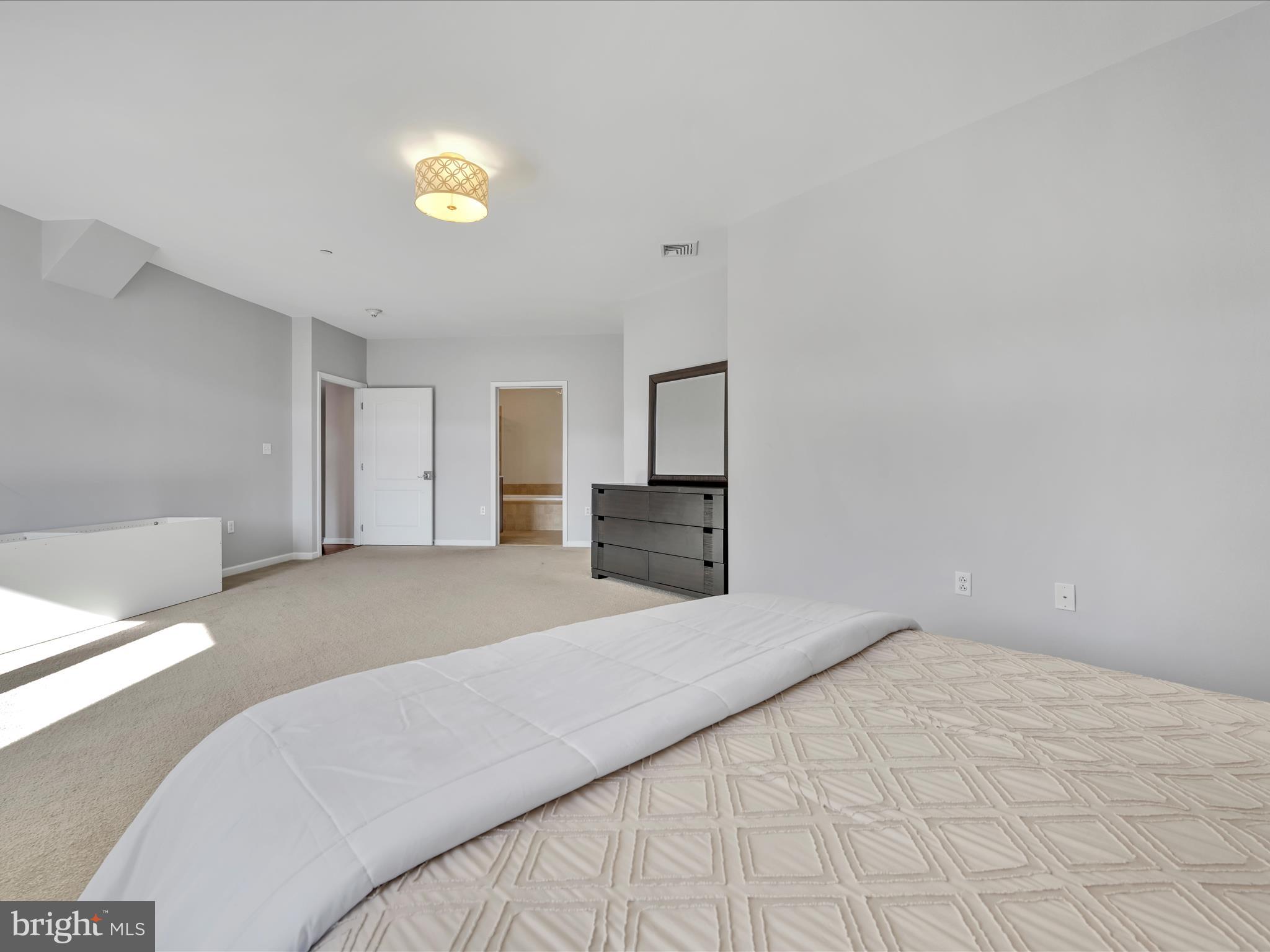 HUNTINGDON PLACE - Residential