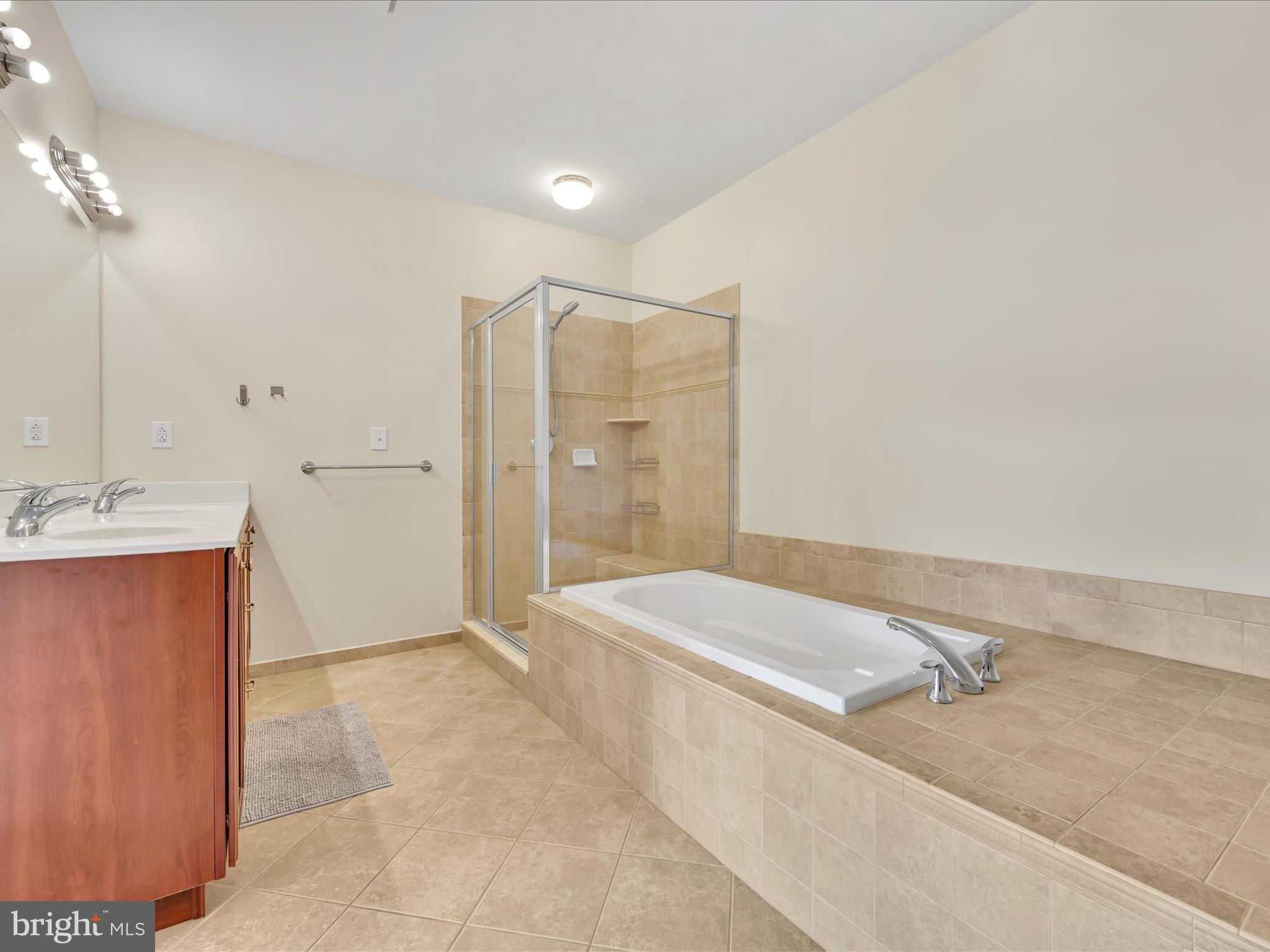 HUNTINGDON PLACE - Residential