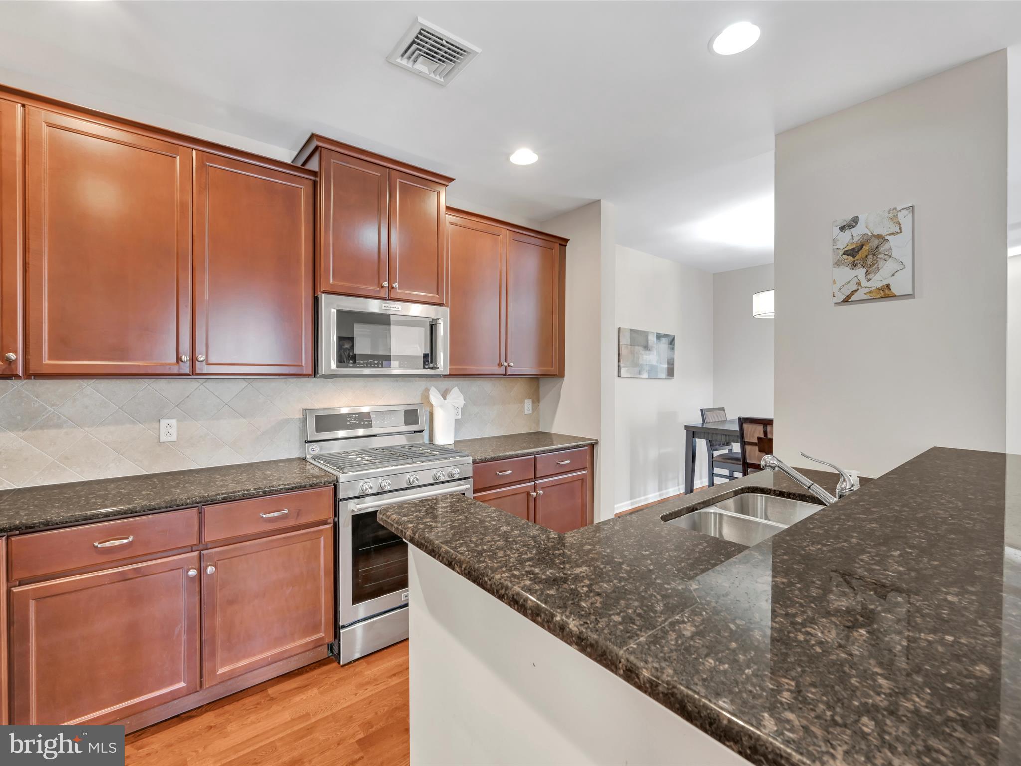 HUNTINGDON PLACE - Residential