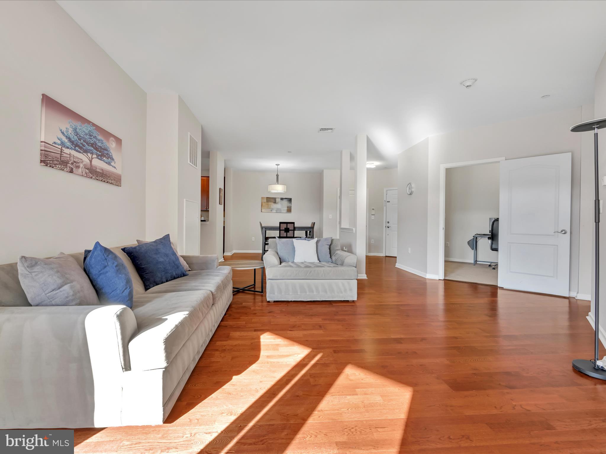 HUNTINGDON PLACE - Residential