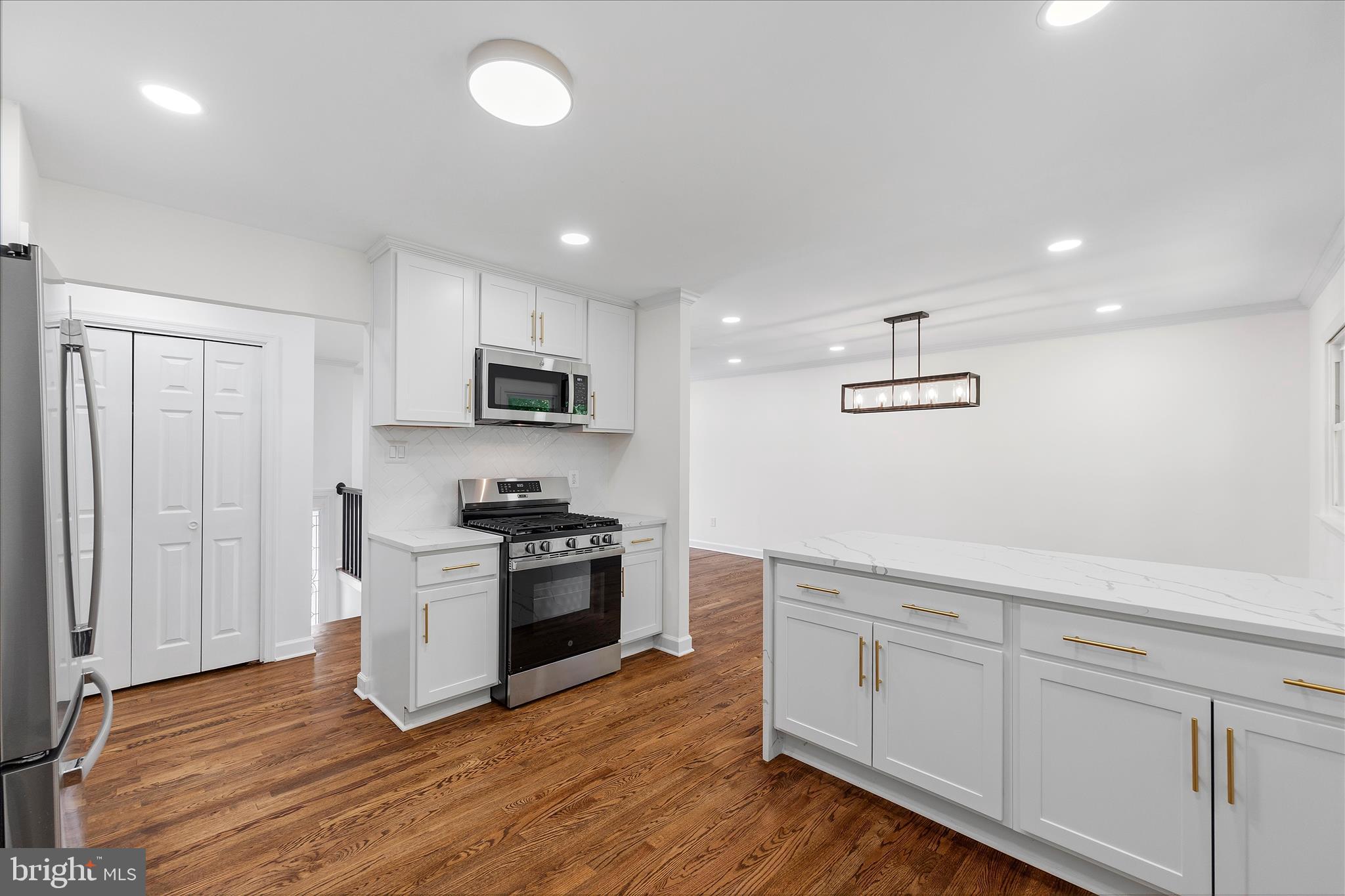CALVERTON - Residential