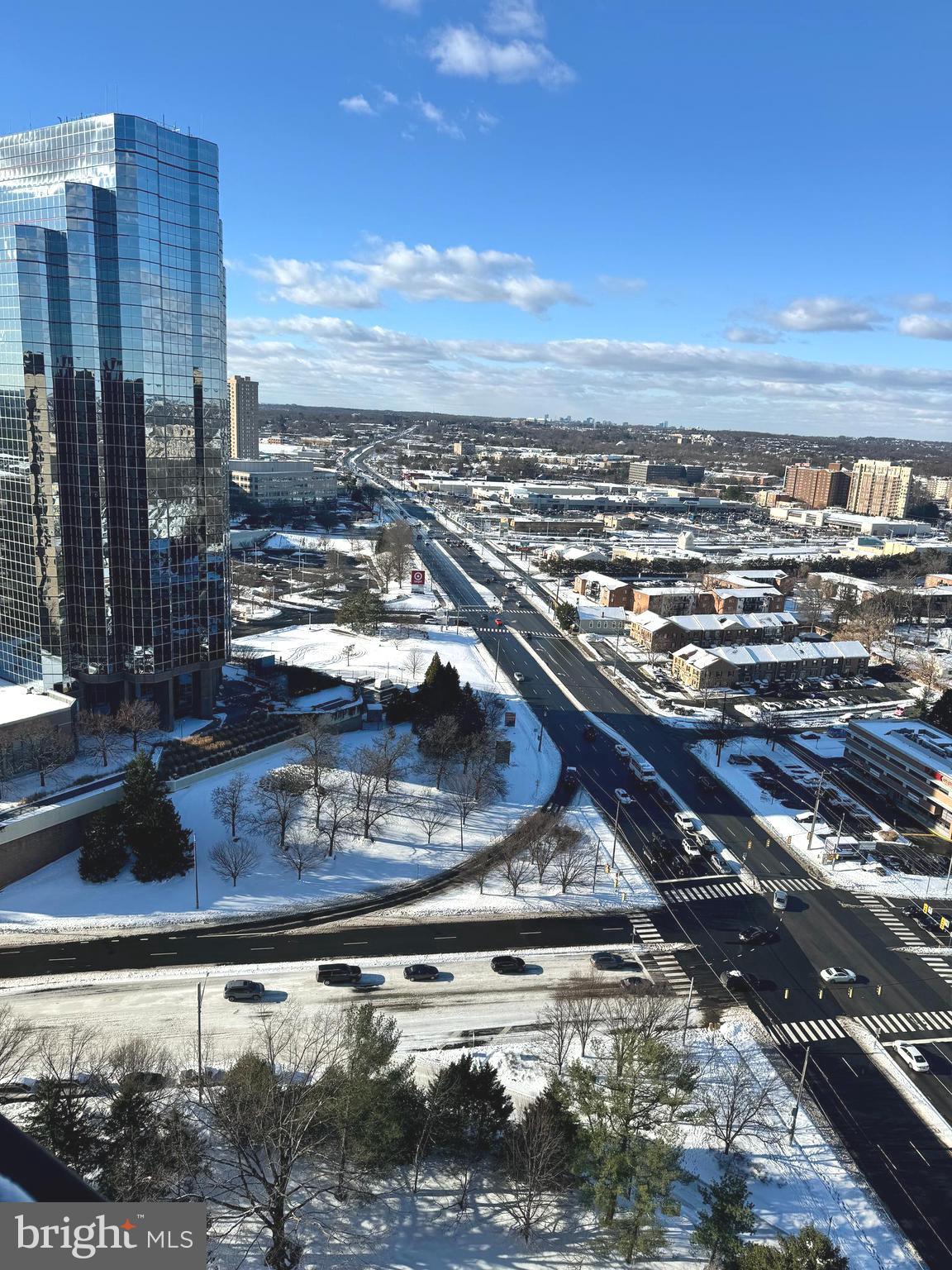 SKYLINE PLAZA - Residential