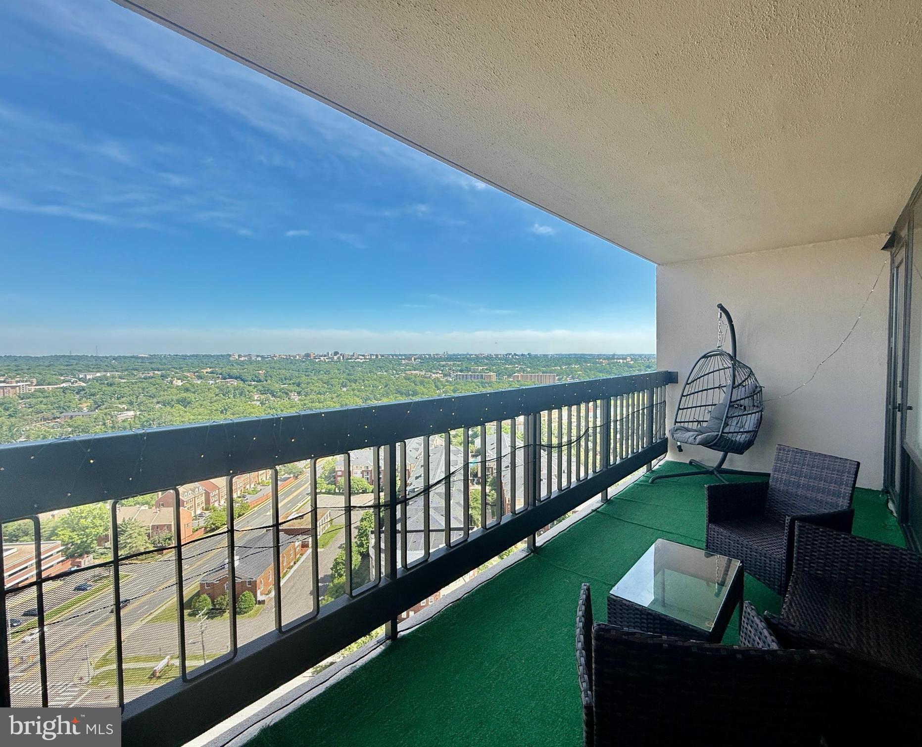 SKYLINE PLAZA - Residential
