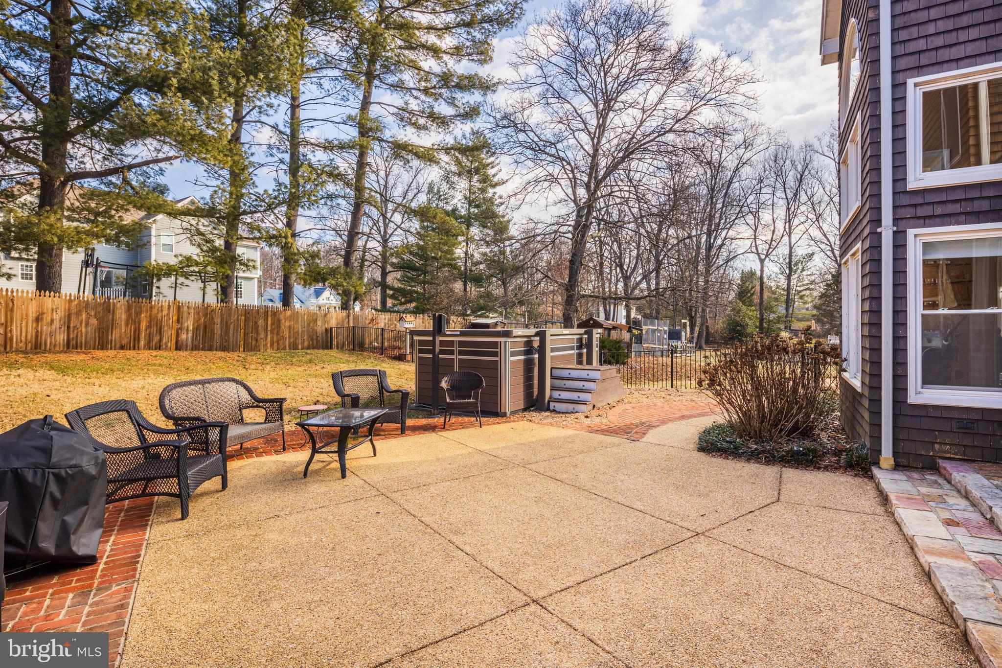 SYCAMORE ACRES - Residential