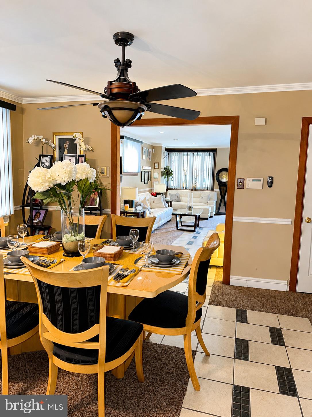 OXFORD CIRCLE - Residential
