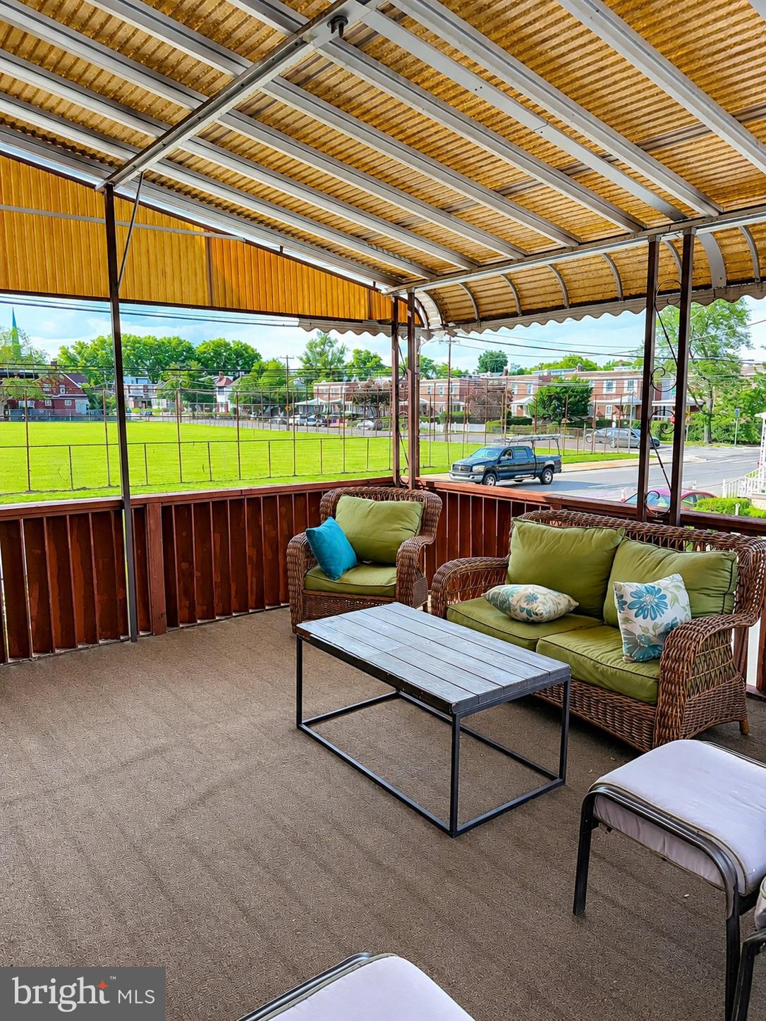 OXFORD CIRCLE - Residential