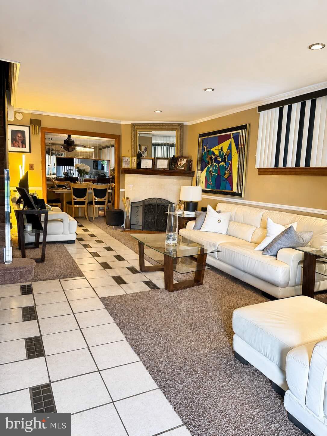 OXFORD CIRCLE - Residential