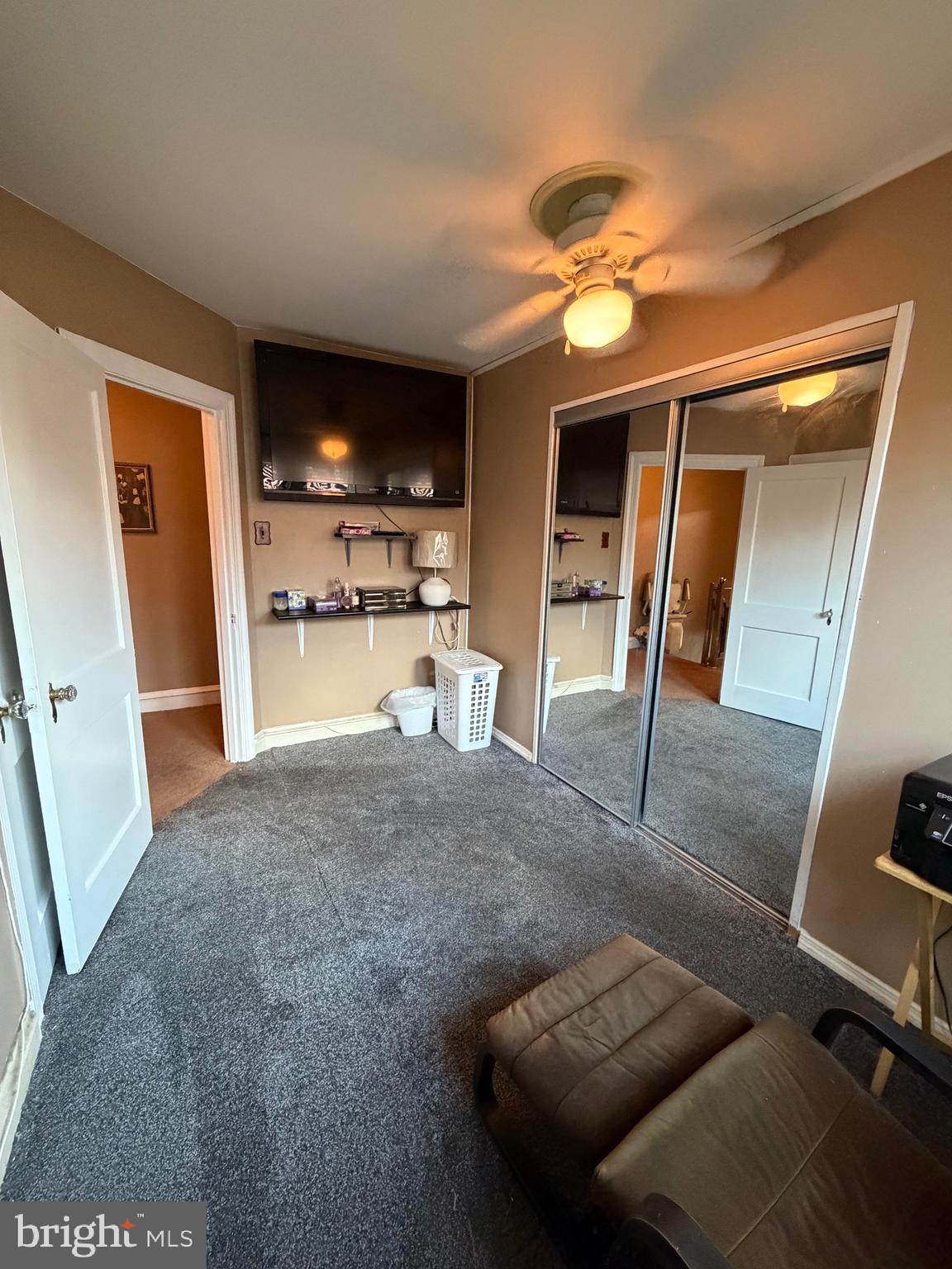 OXFORD CIRCLE - Residential