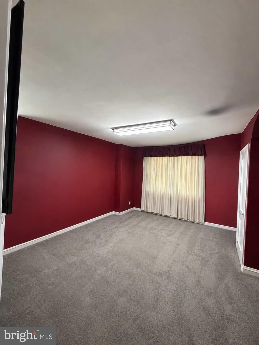 OXFORD CIRCLE - Residential