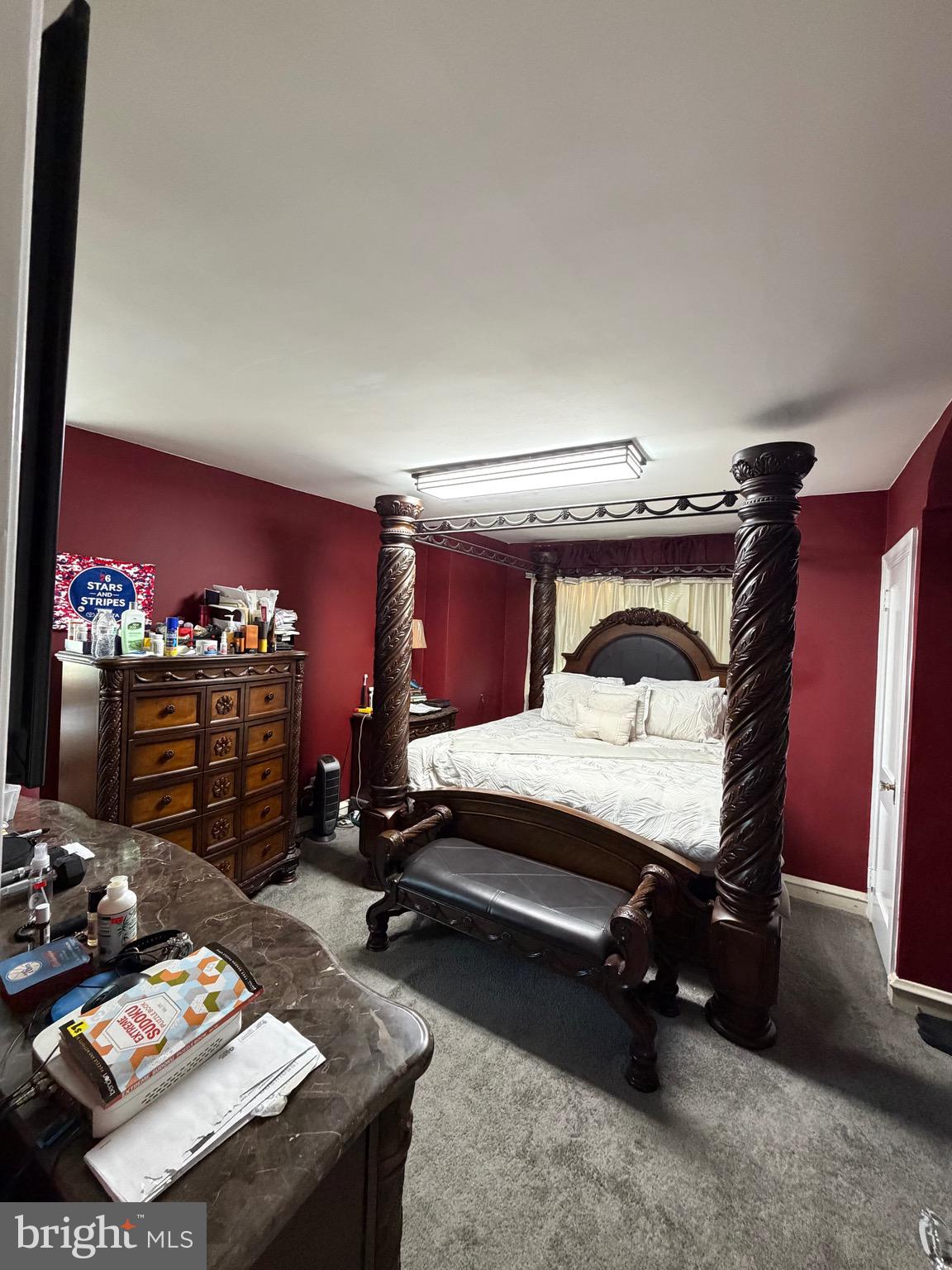 OXFORD CIRCLE - Residential