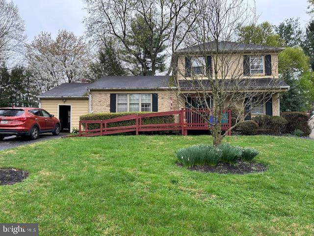 MANOR LAKE - Residential