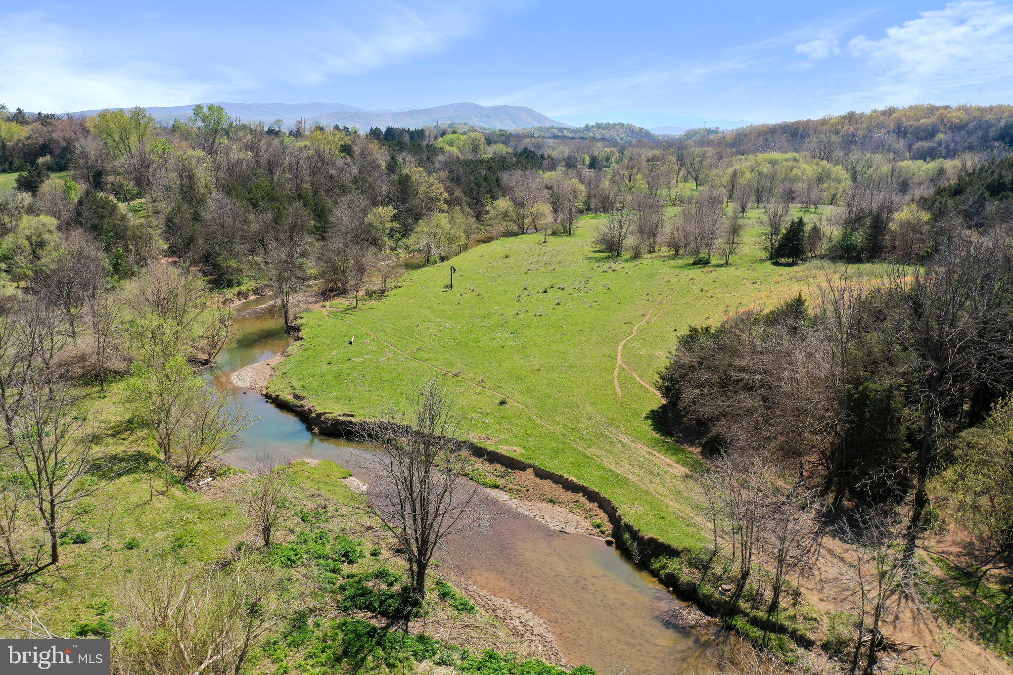 CROOKED RUN - Land