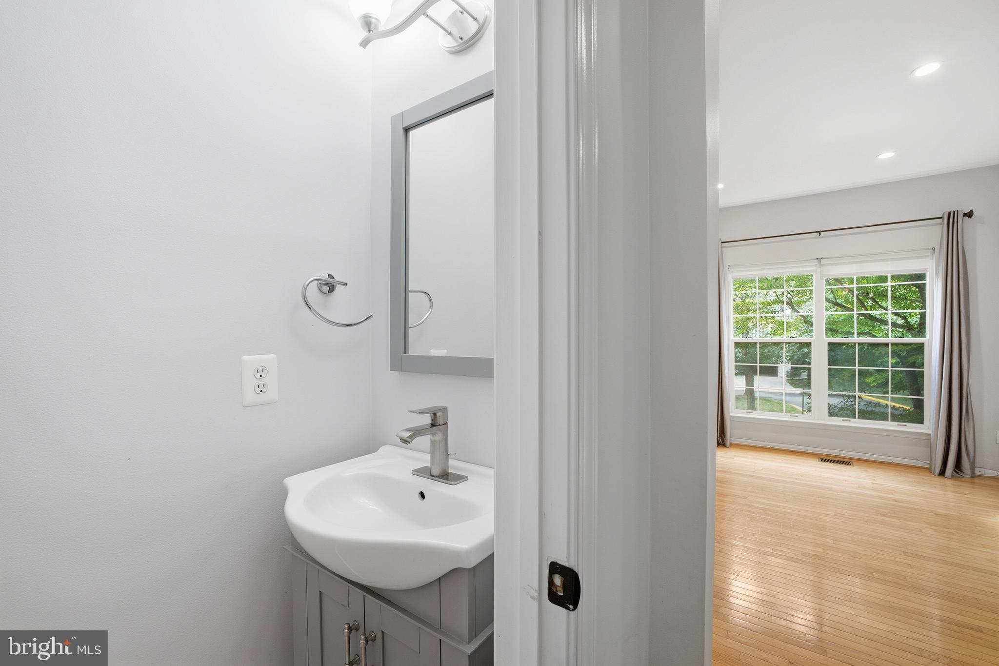 FAIRFAX RIDGE - Residential