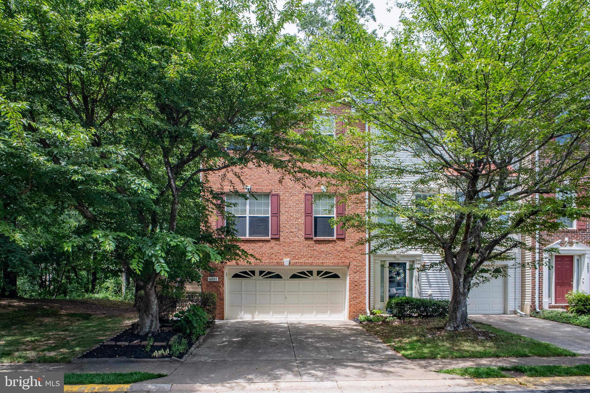FAIRFAX RIDGE - Residential