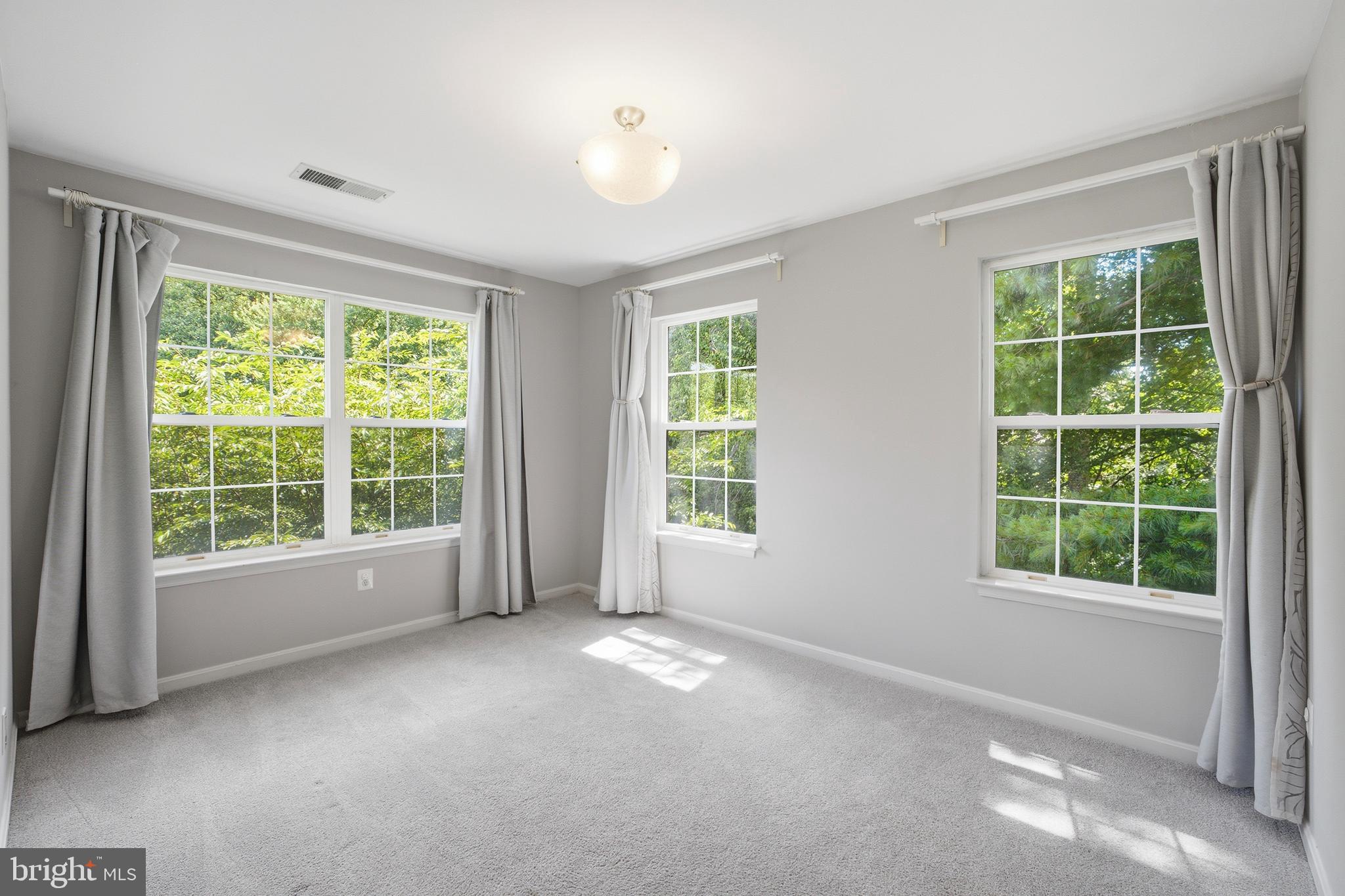 FAIRFAX RIDGE - Residential
