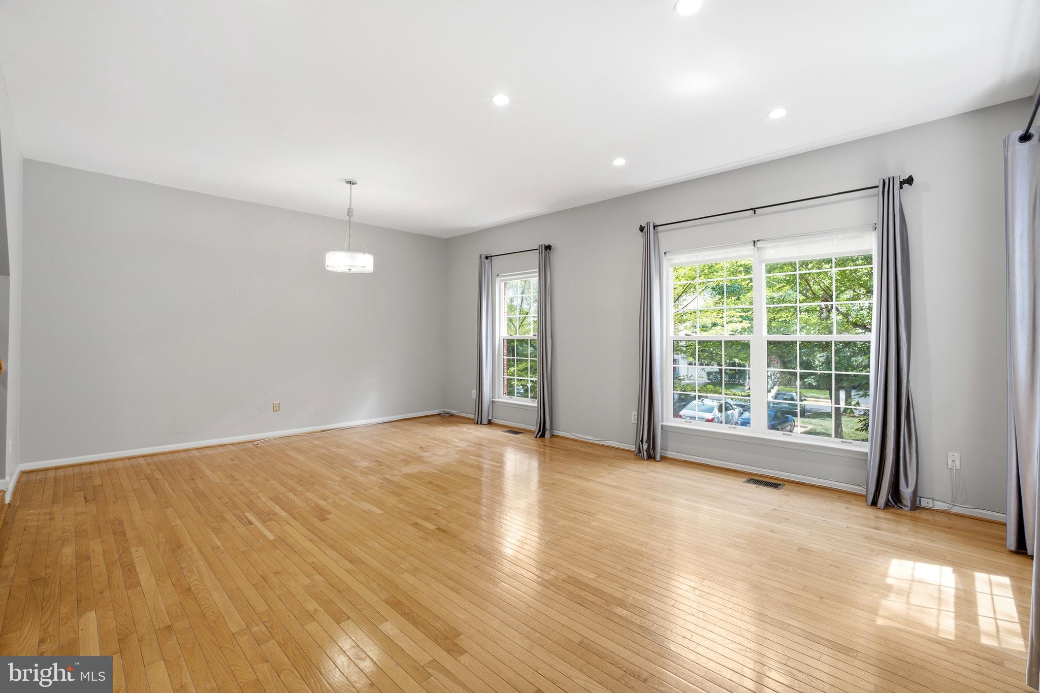 FAIRFAX RIDGE - Residential