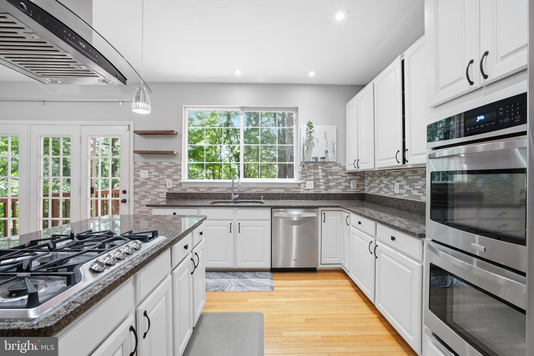FAIRFAX RIDGE - Residential