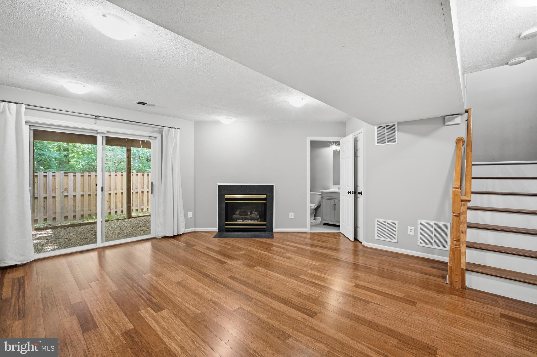 FAIRFAX RIDGE - Residential