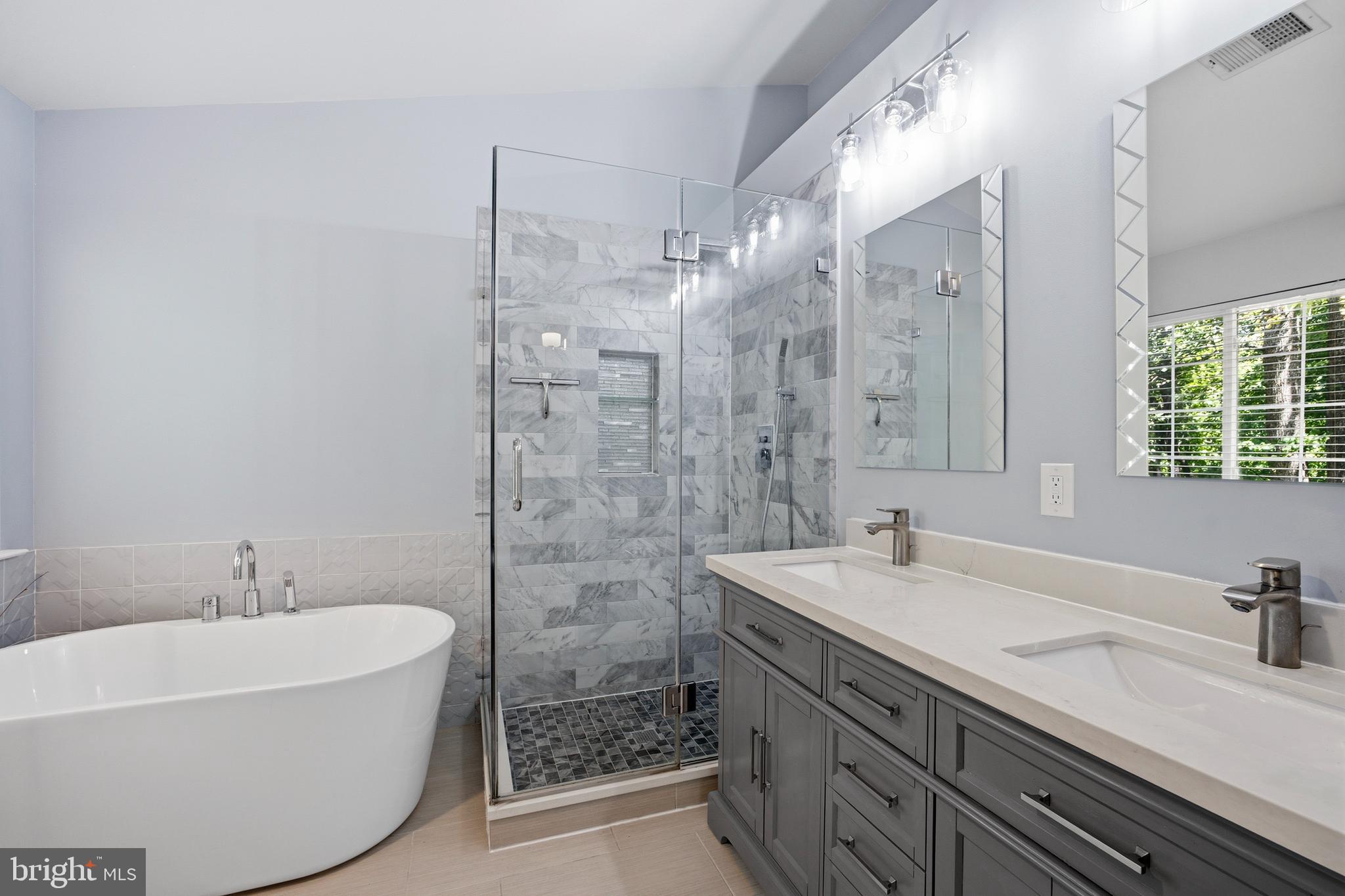 FAIRFAX RIDGE - Residential