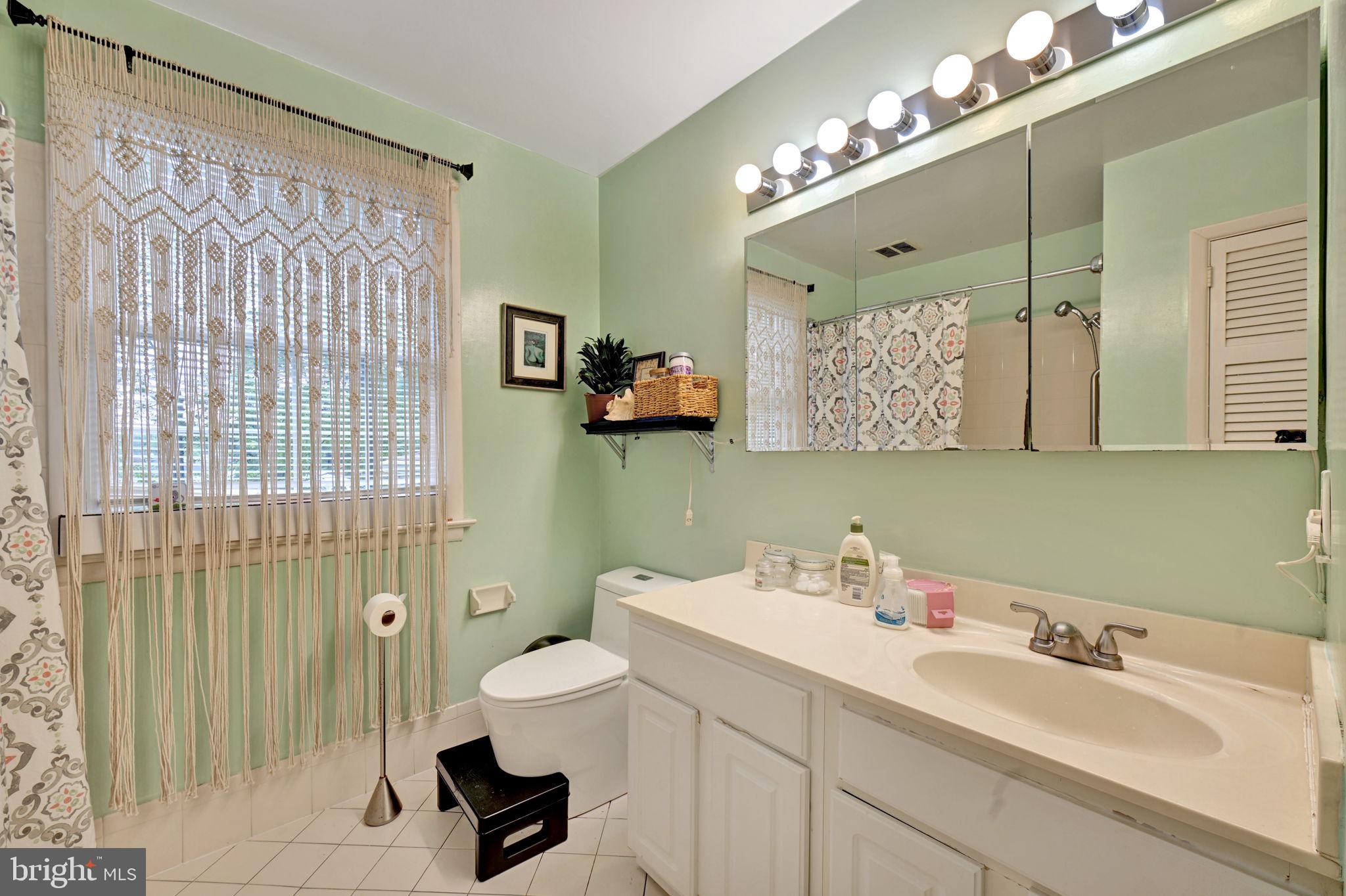 GREENWOOD KNOLLS - Residential