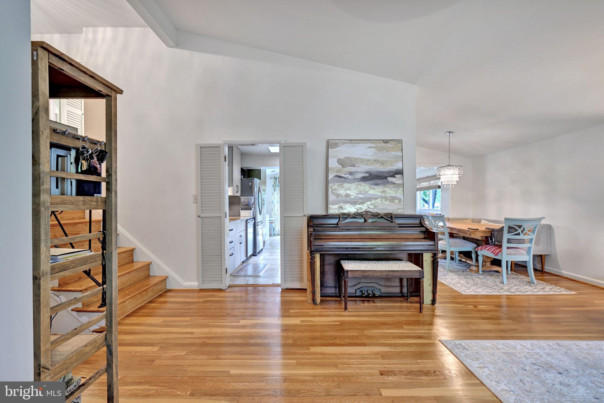 GREENWOOD KNOLLS - Residential