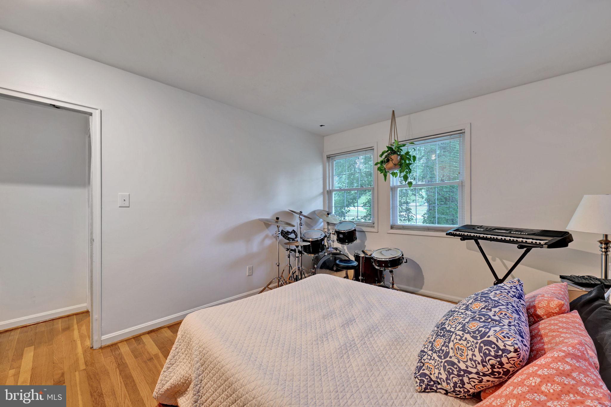 GREENWOOD KNOLLS - Residential