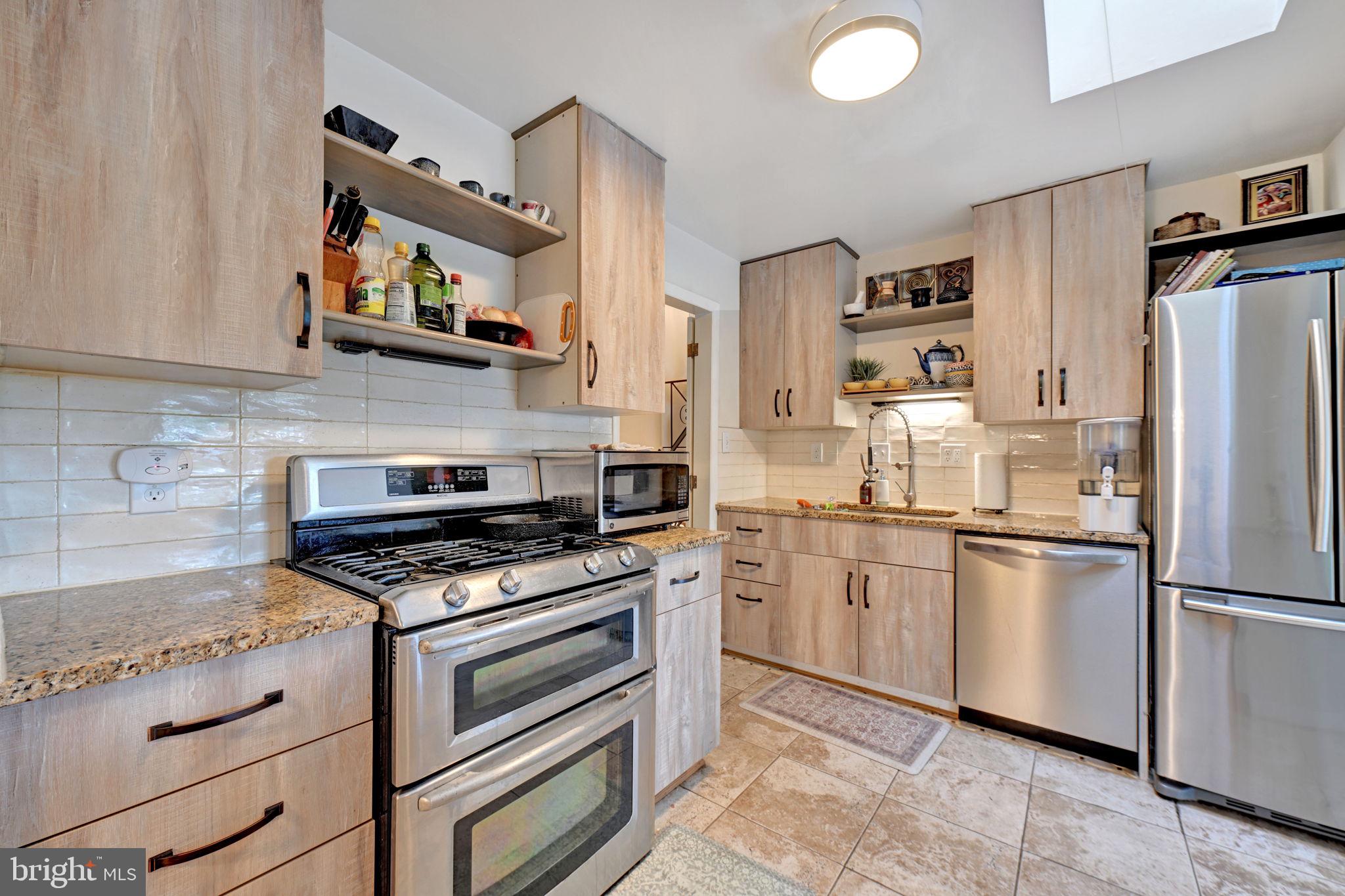 GREENWOOD KNOLLS - Residential