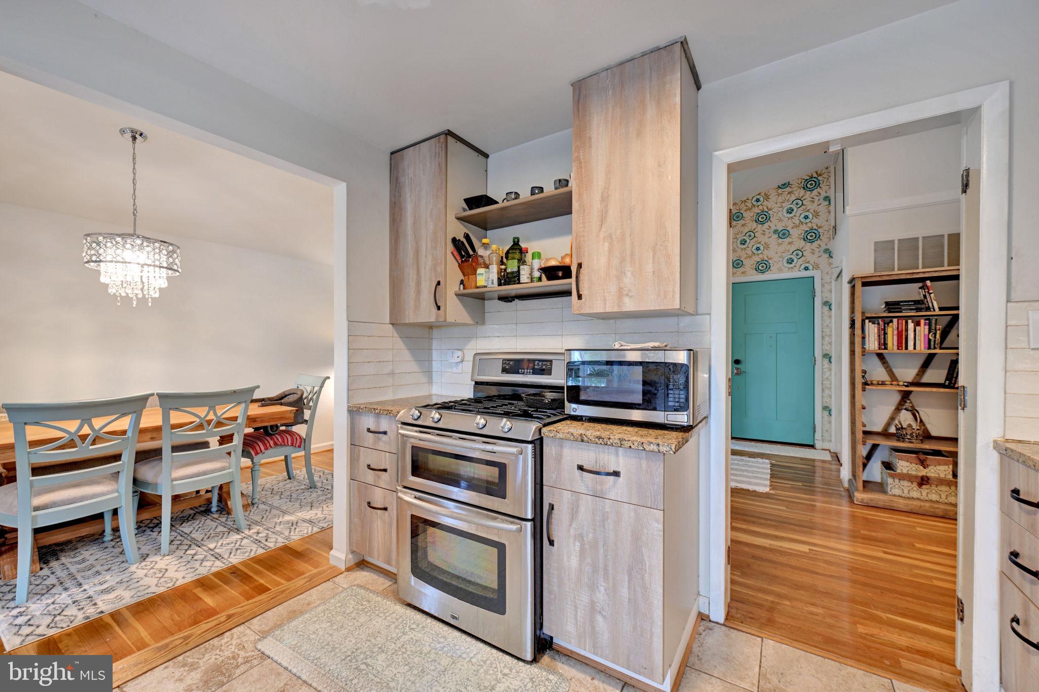 GREENWOOD KNOLLS - Residential