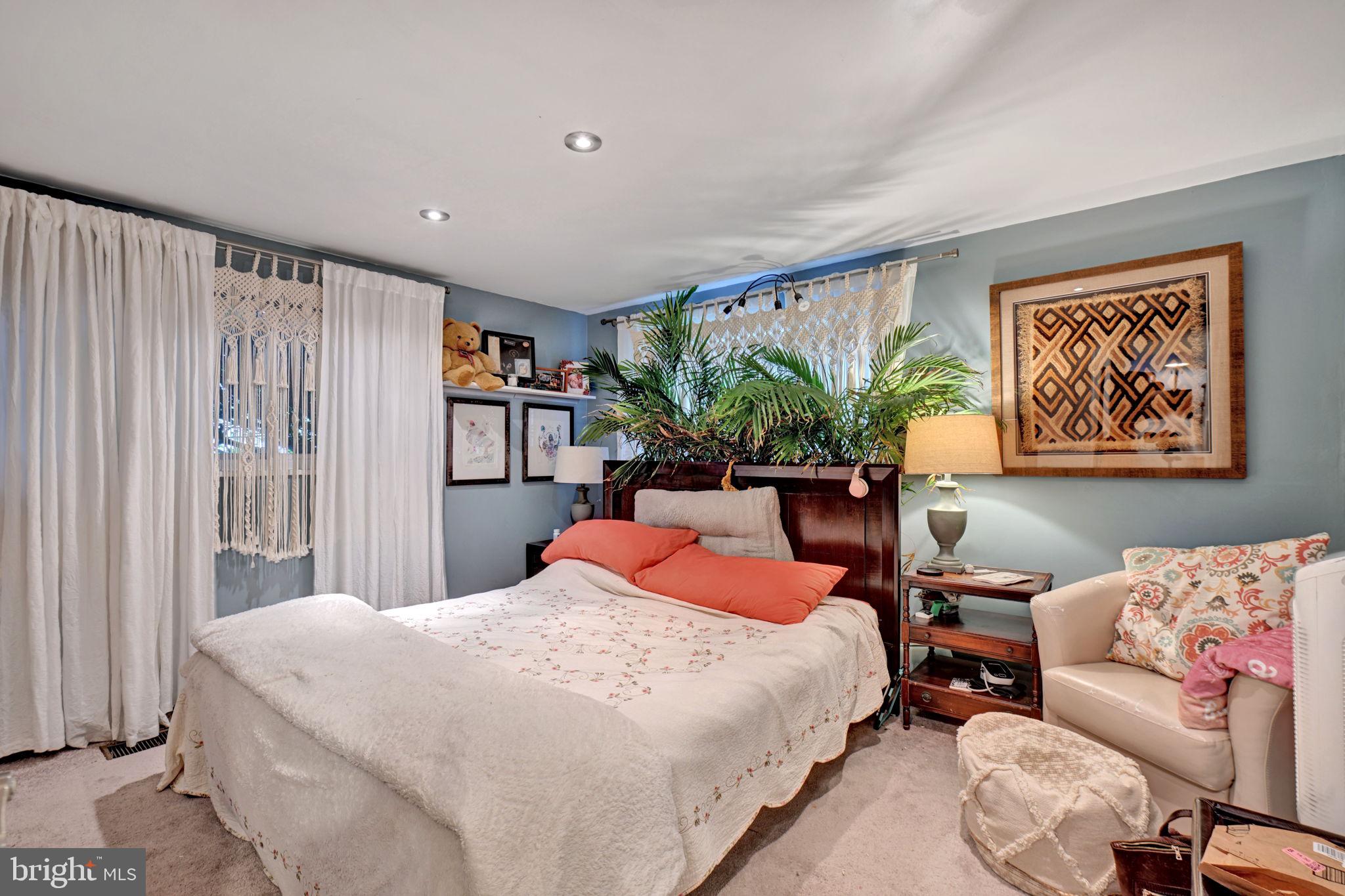 GREENWOOD KNOLLS - Residential