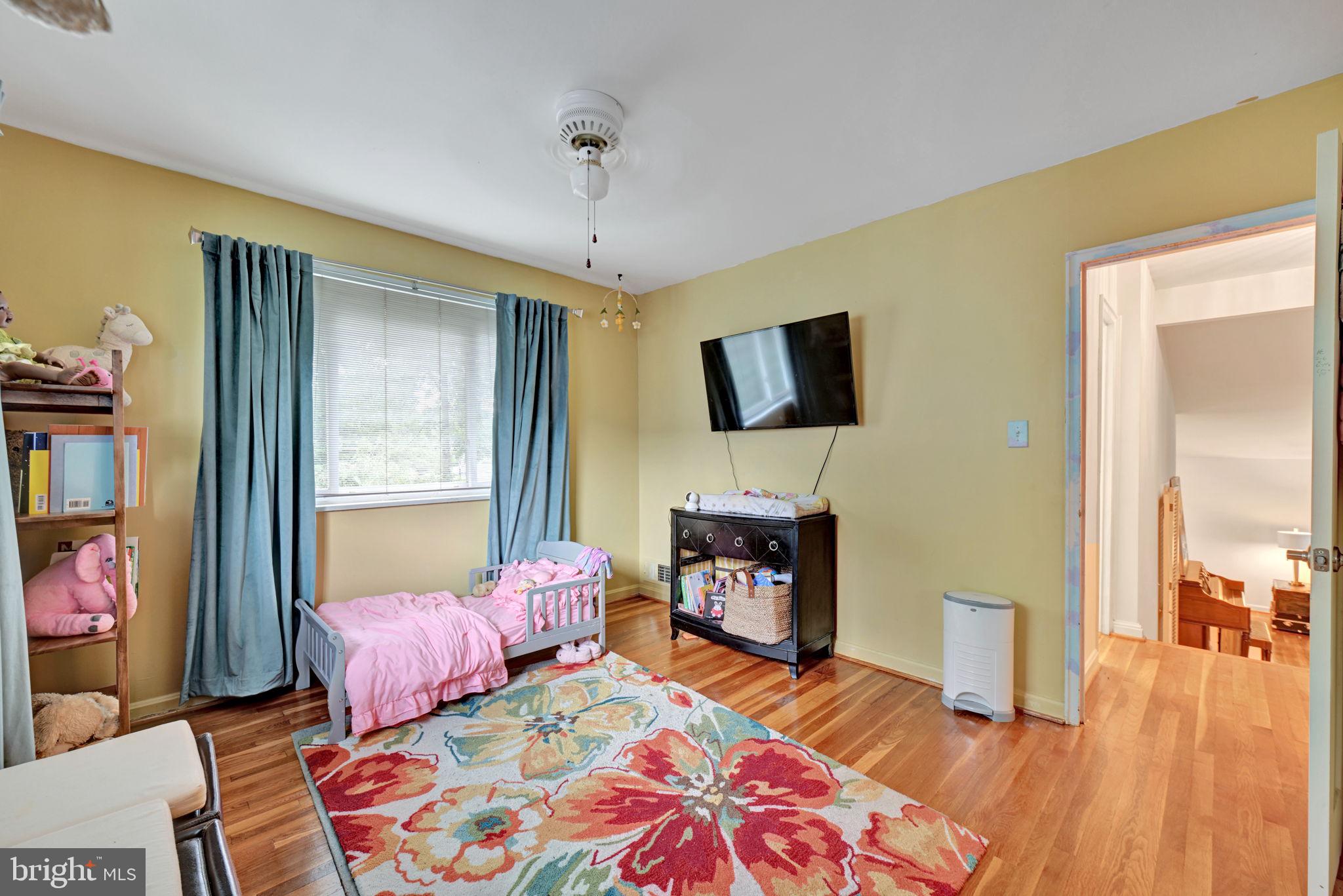 GREENWOOD KNOLLS - Residential