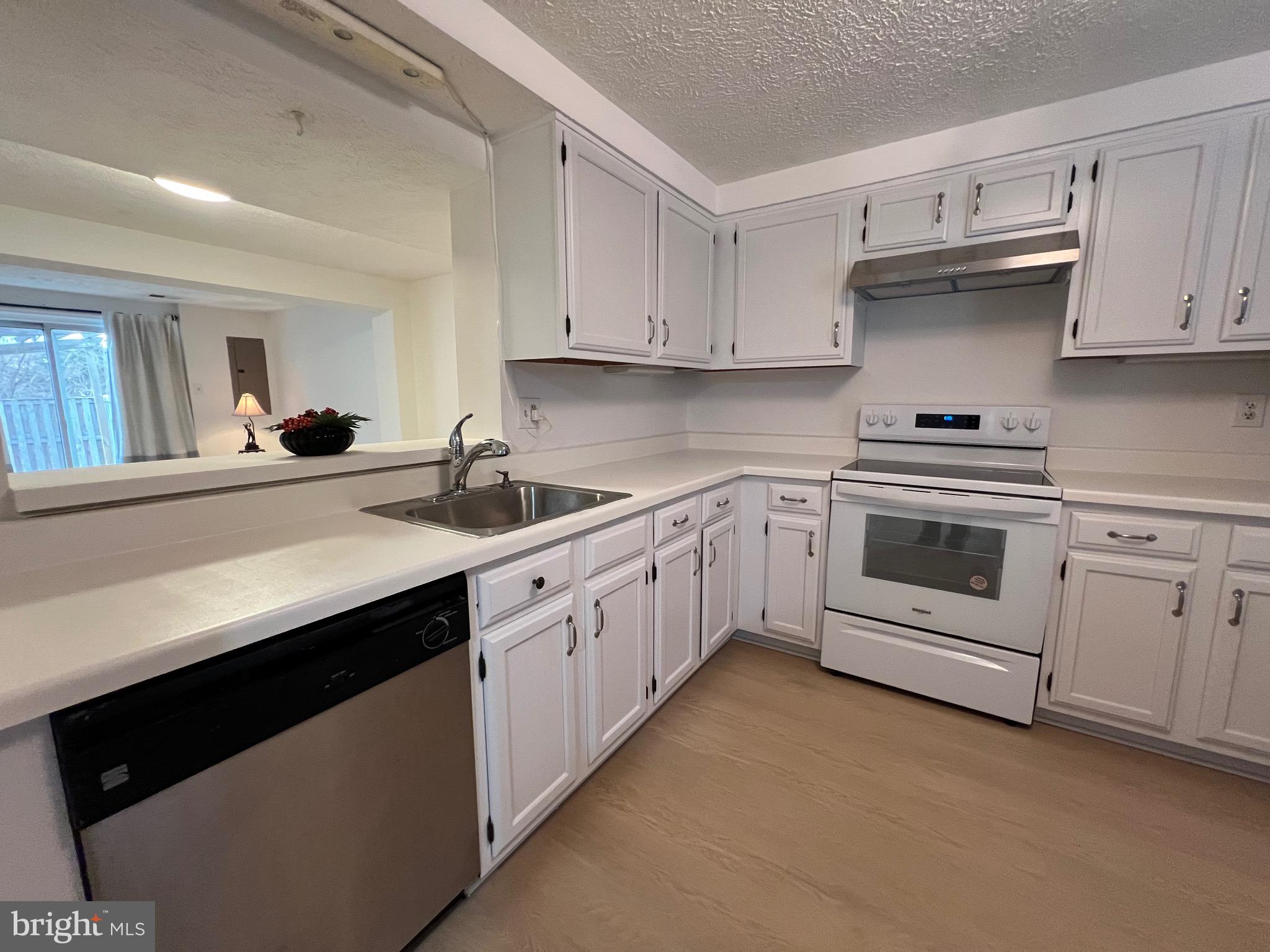 GREEN HOLLY WOODS PLAT T - Residential