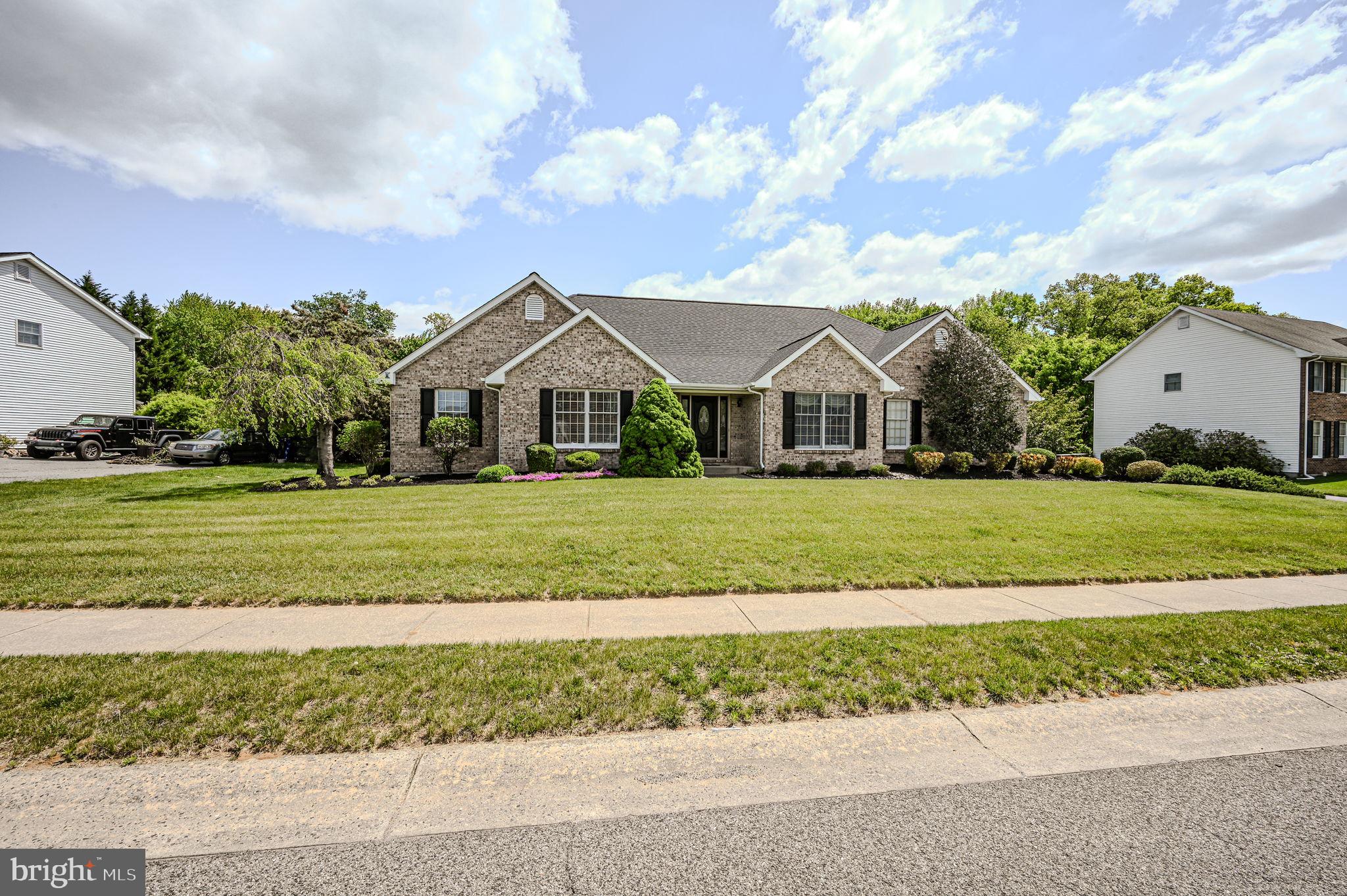 MANSION FARMS - Residential