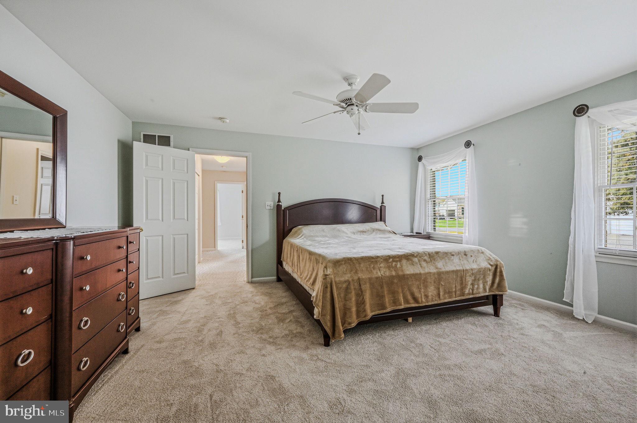 MANSION FARMS - Residential