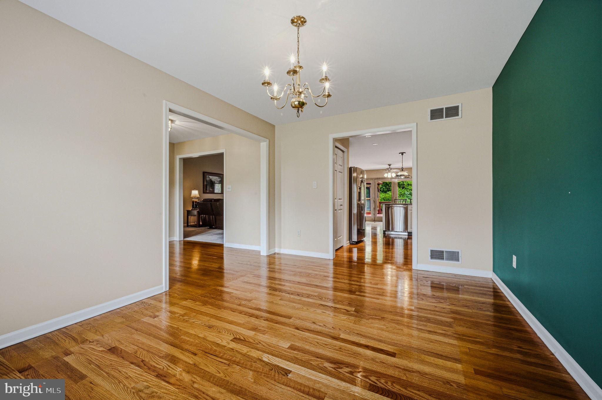 MANSION FARMS - Residential