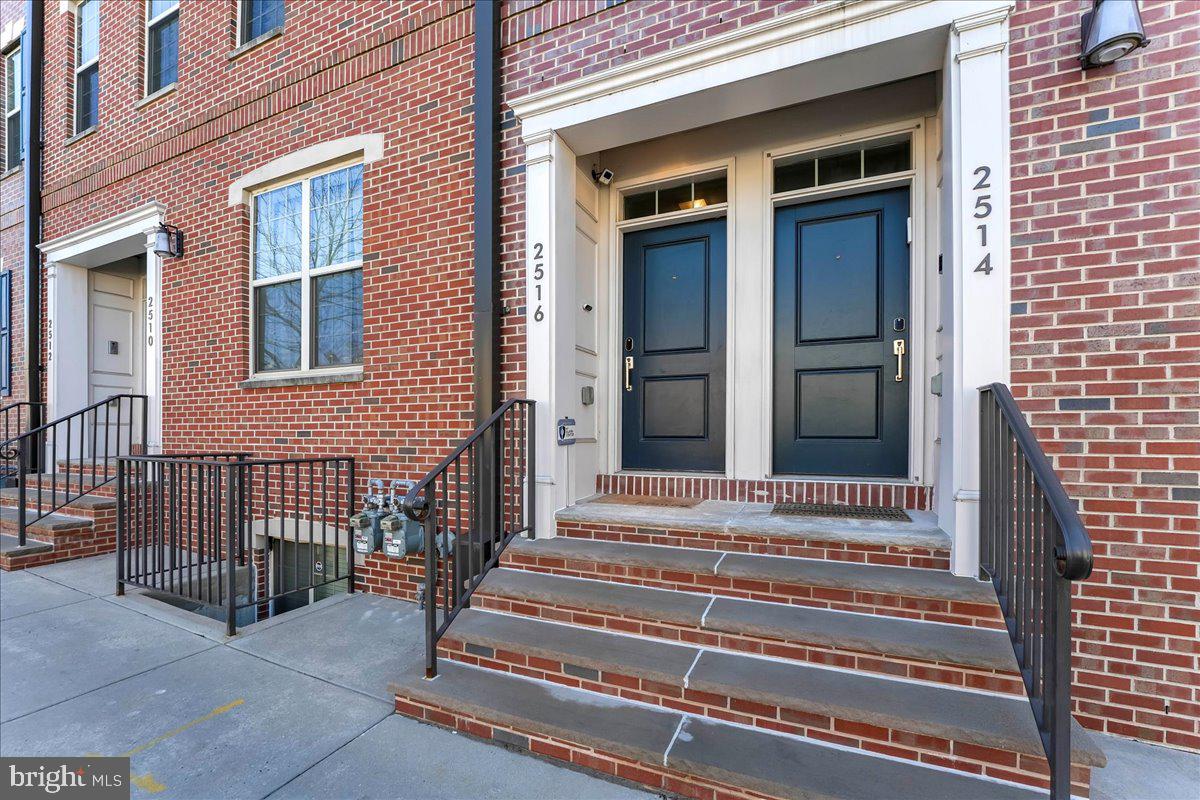 2400 SOUTH - Residential