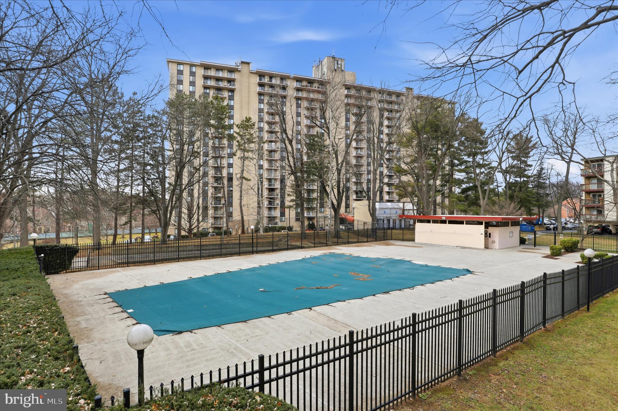 WEST SPRING - Residential