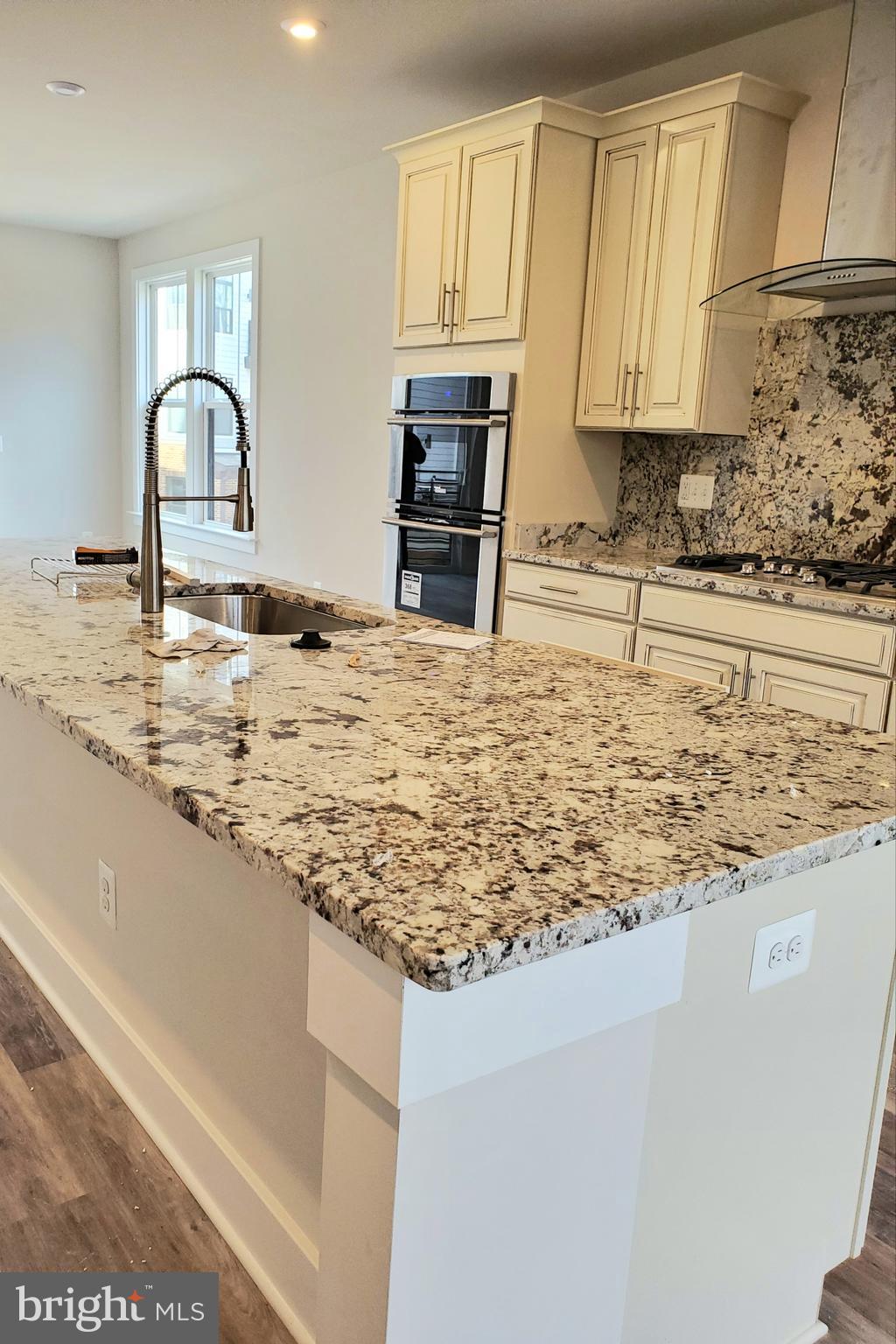TALL OAKS - Residential Lease