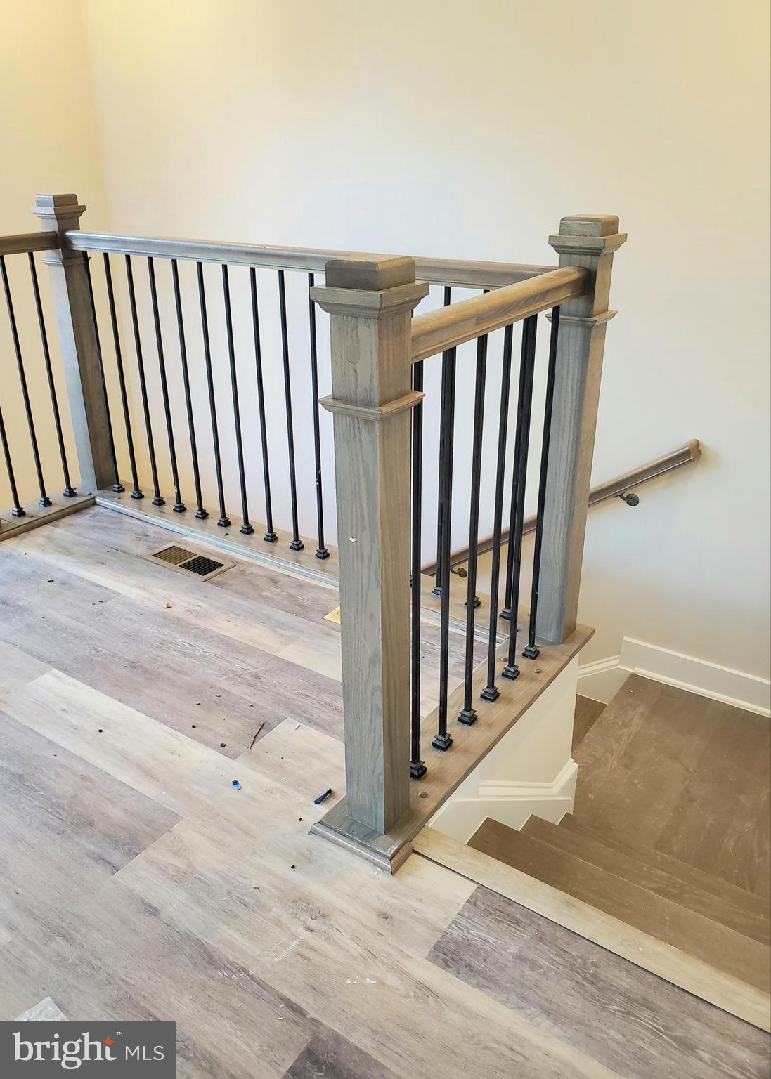 TALL OAKS - Residential Lease