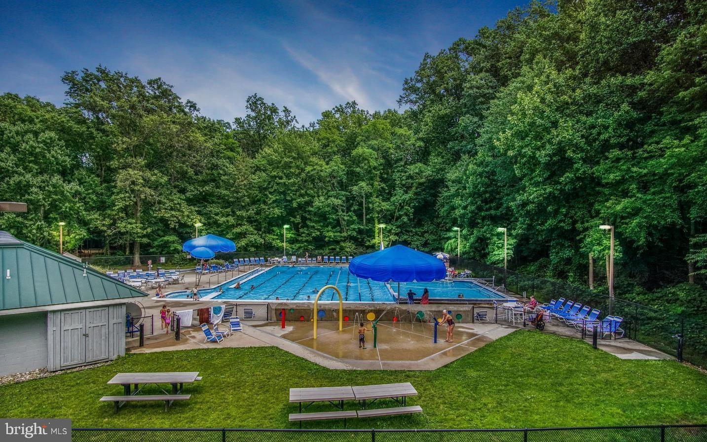 TALL OAKS - Residential Lease