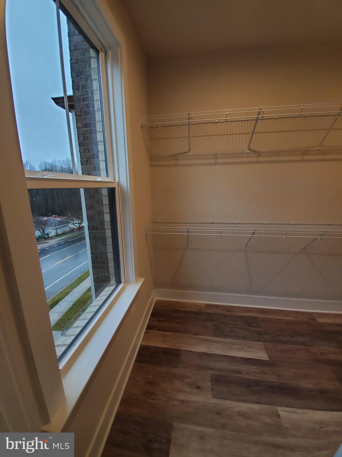 TALL OAKS - Residential Lease