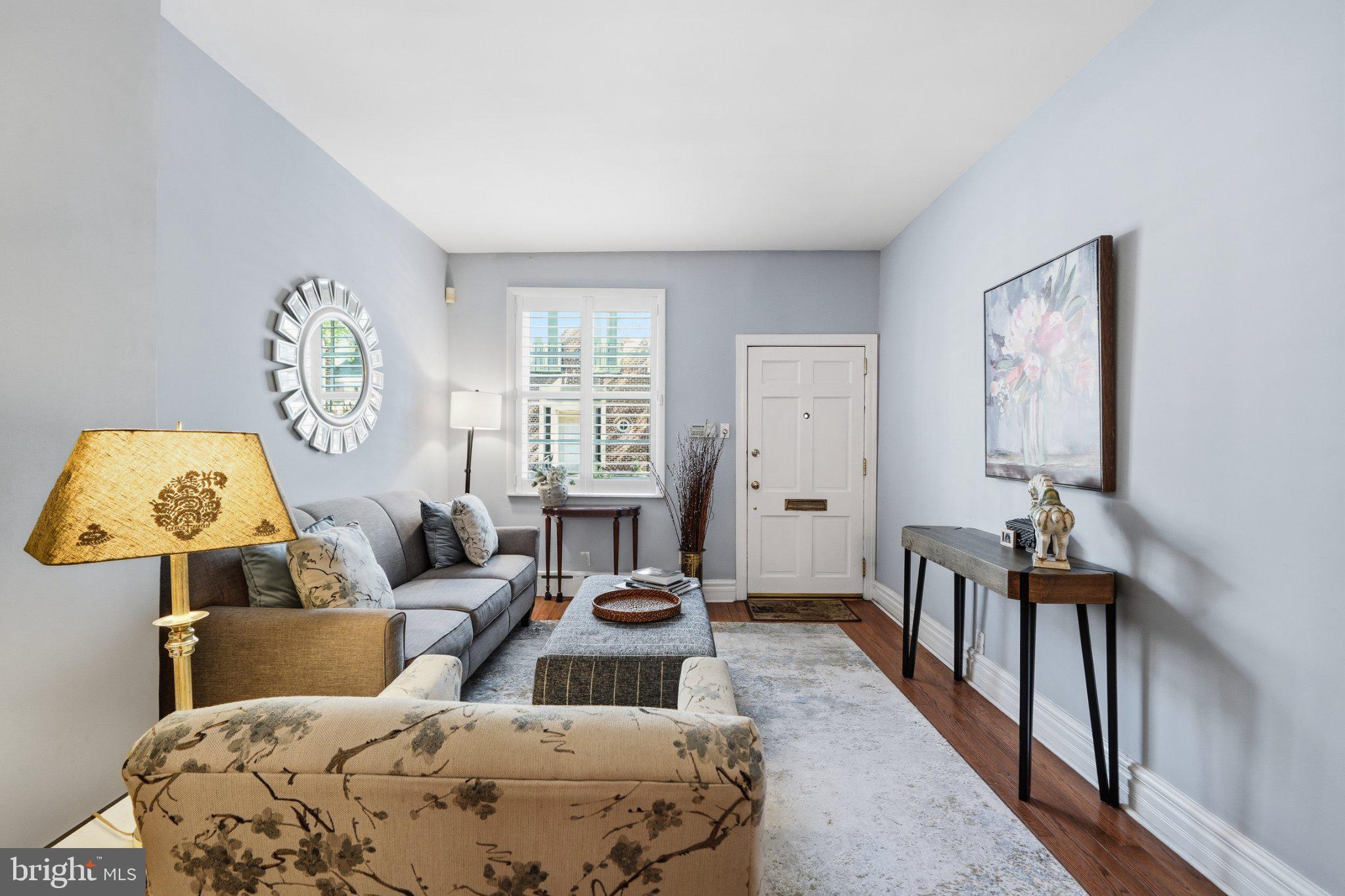 SOCIETY HILL - Residential