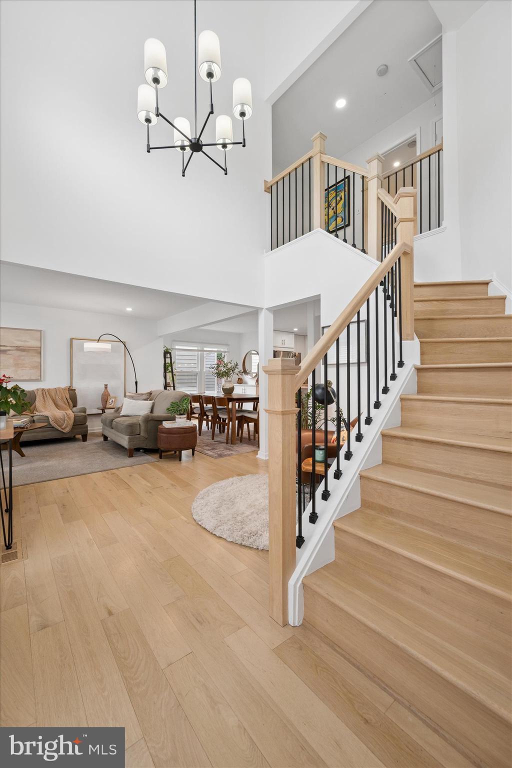 VALLEY STREAM ESTATES - Residential